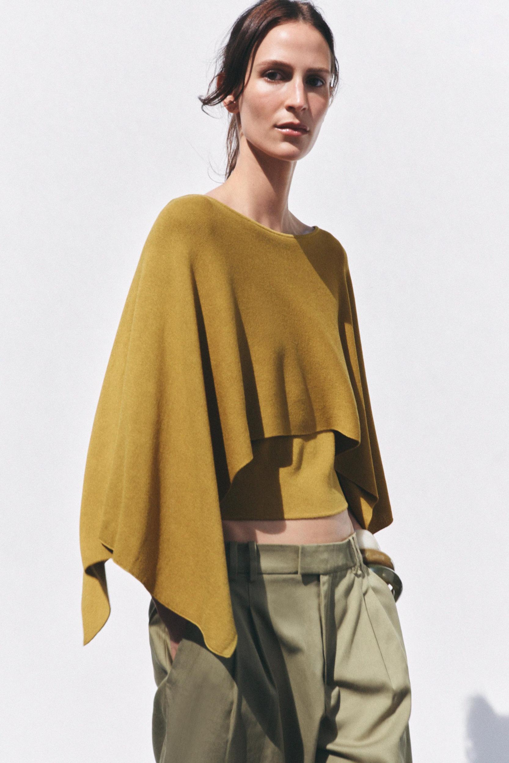 LAYERED KNIT TOP Product Image