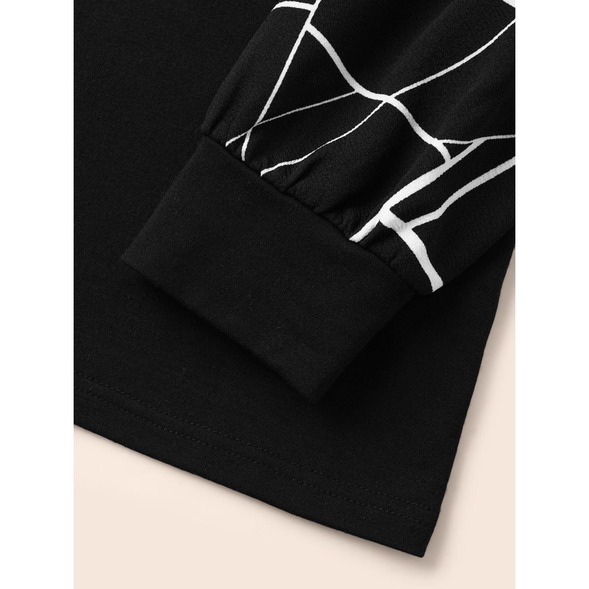 Plus Size Geometric Round Neck Raglan Sleeve Sweatshirt Women Black Casual Elastic cuffs Round Neck Dailywear Sweatshirts BloomChic 22-24/3X Product Image