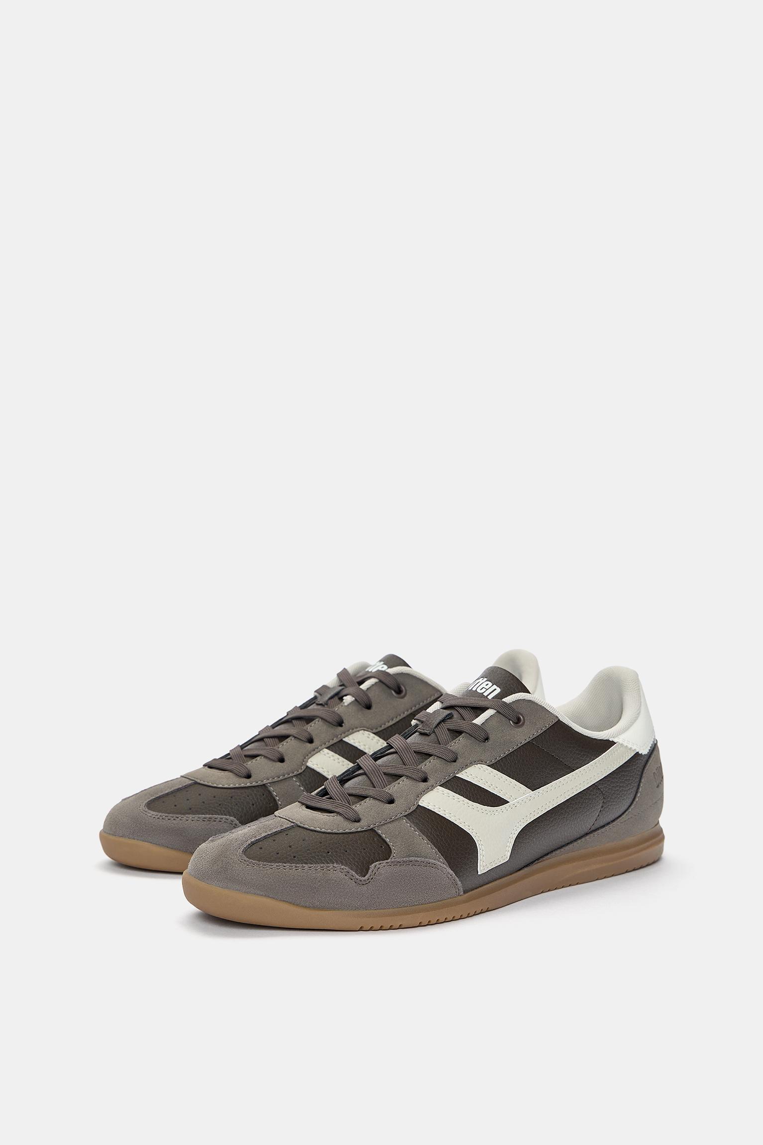 Retro sneakers Product Image