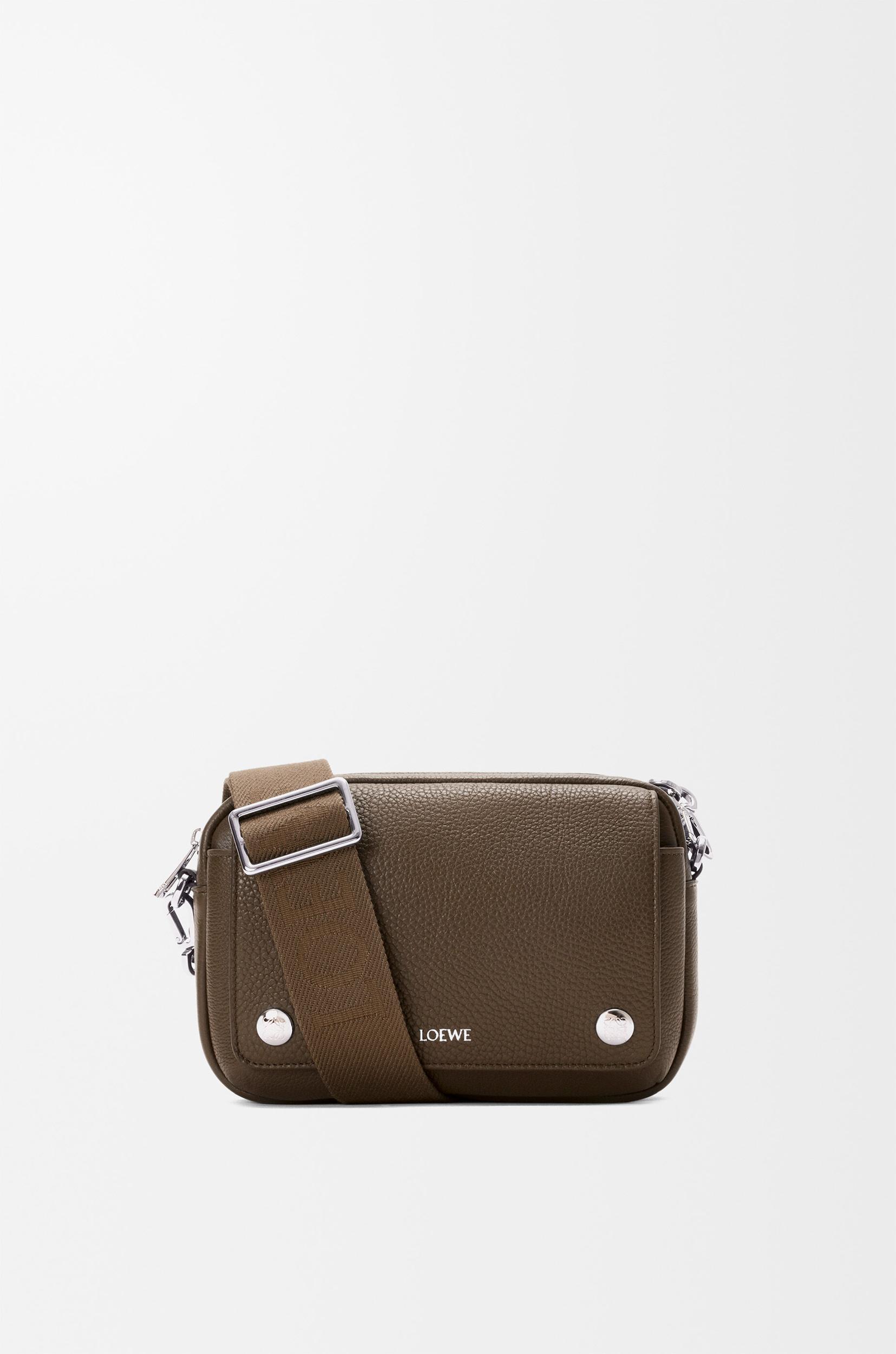Small Pebble messenger bag in supple grained calfskin Product Image