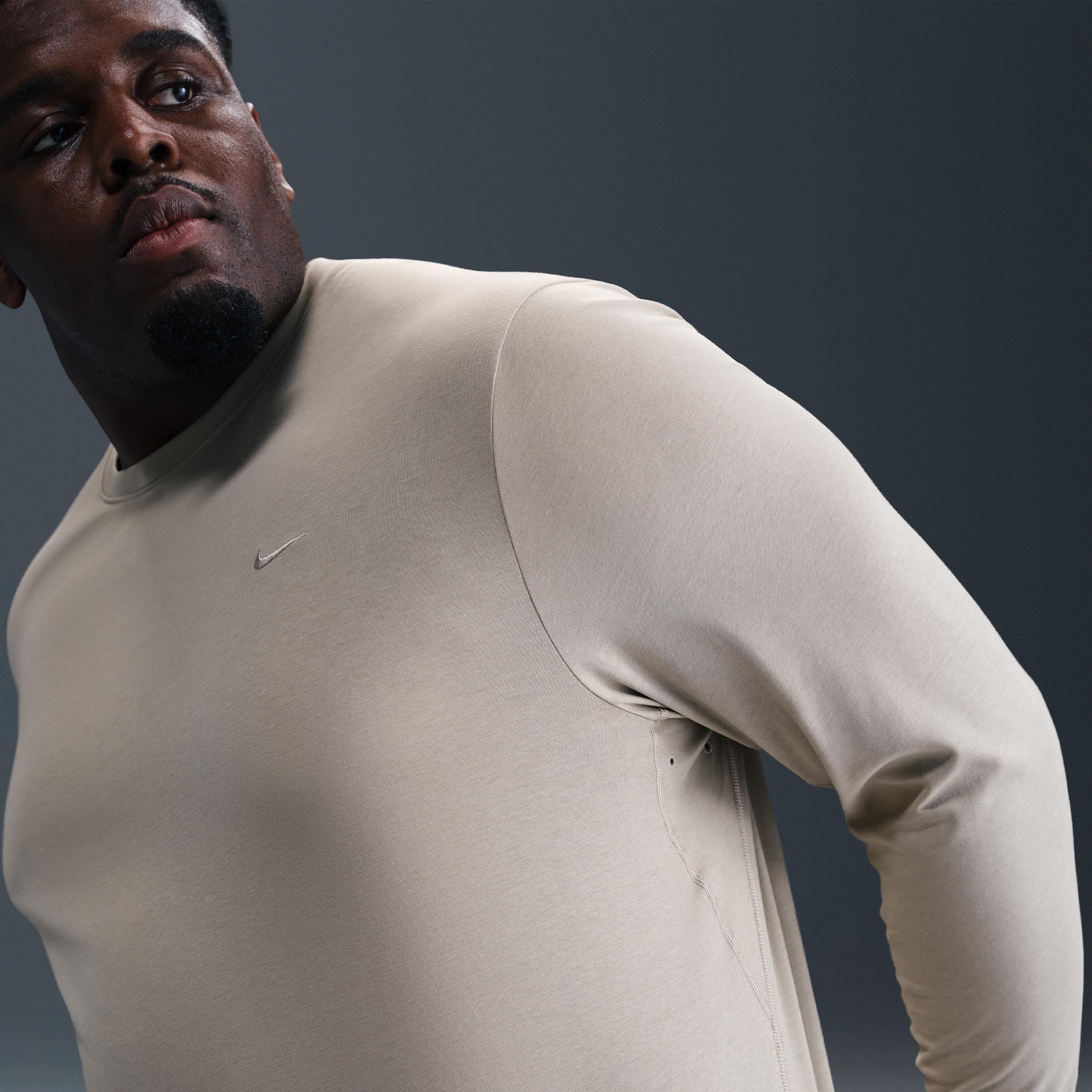 Nike Men's Primary Dri-FIT Long-Sleeve Versatile Top Product Image