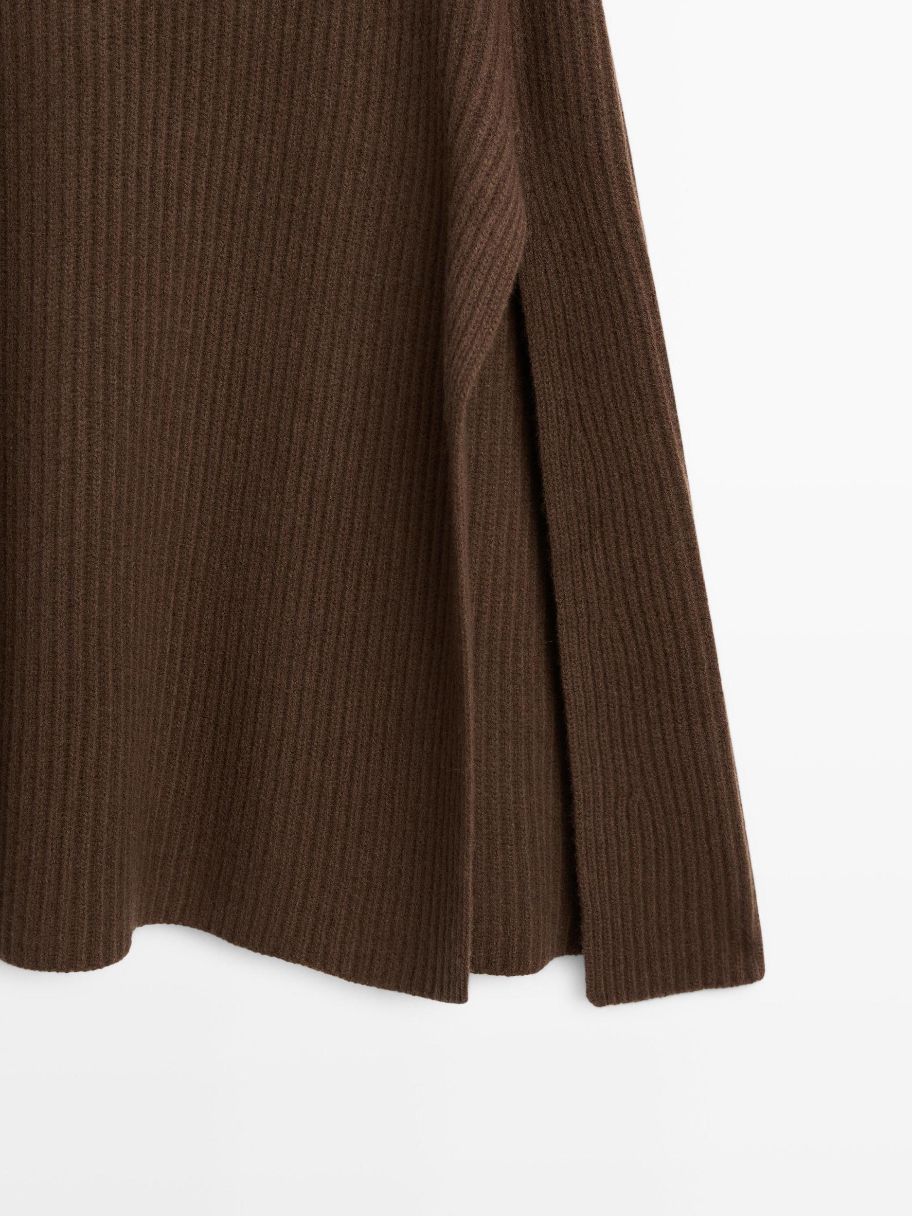 100% wool knitted coat Product Image