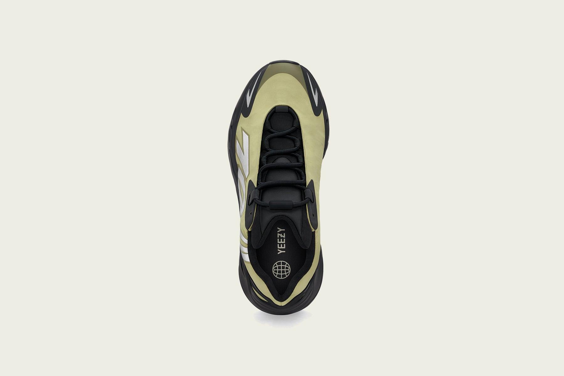 Yeezy 700 MNVN - Resin Male Product Image