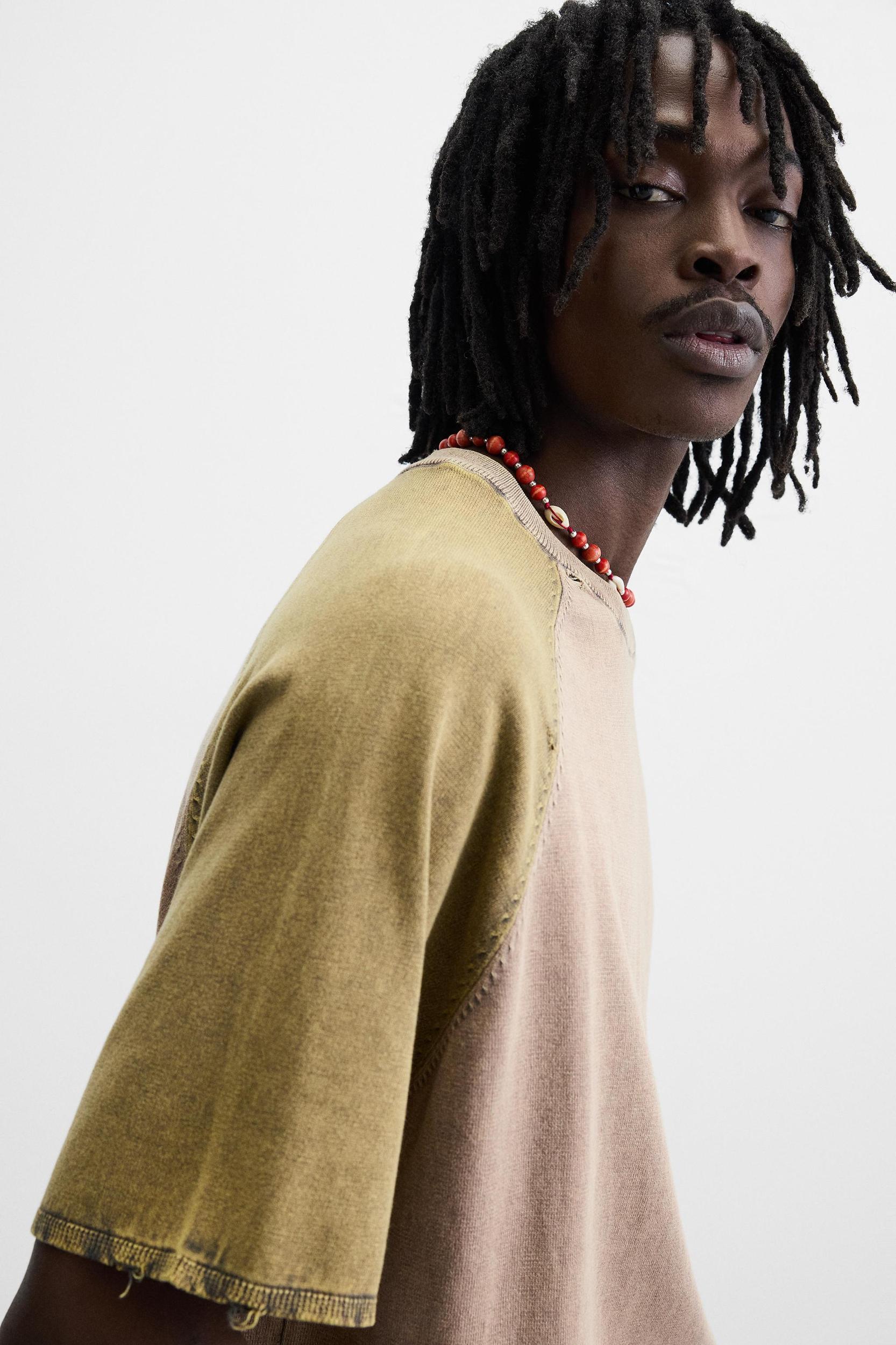 WASHED COLOR BLOCK KNIT T-SHIRT Product Image