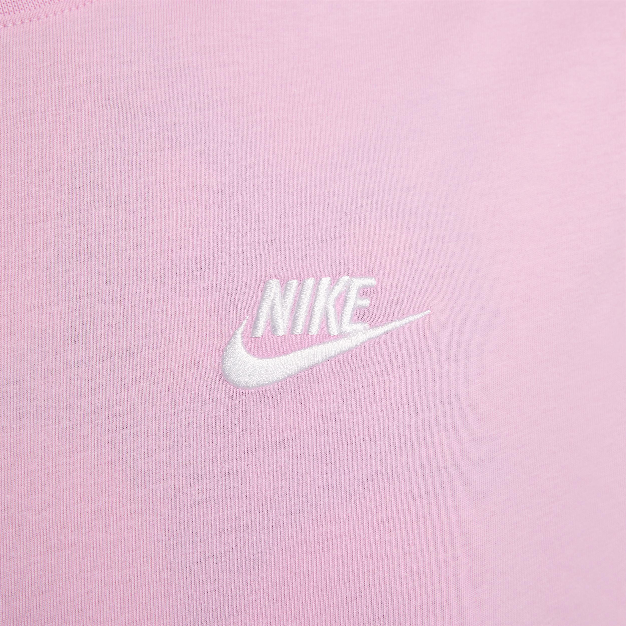 Nike Sportswear Club Men's T-Shirt Product Image