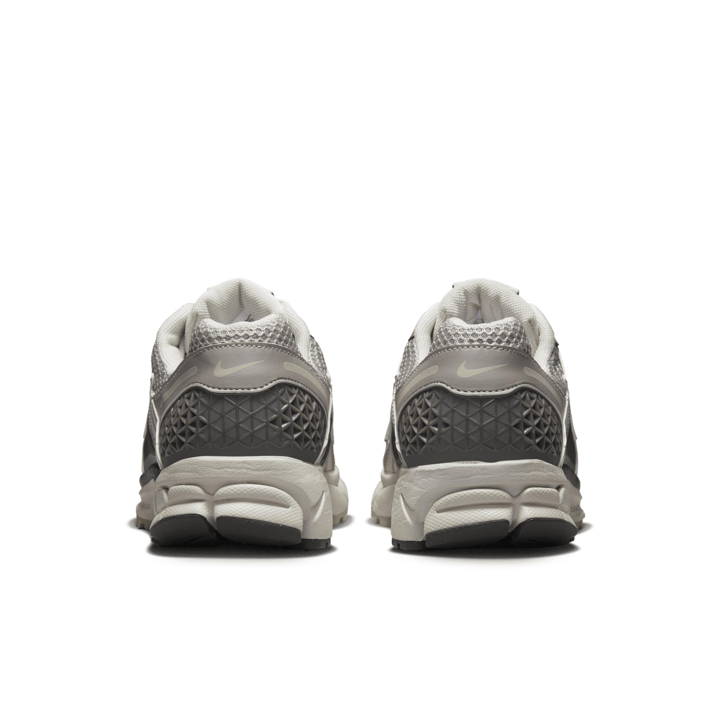 Nike Zoom Vomero 5 Women's Shoes Product Image