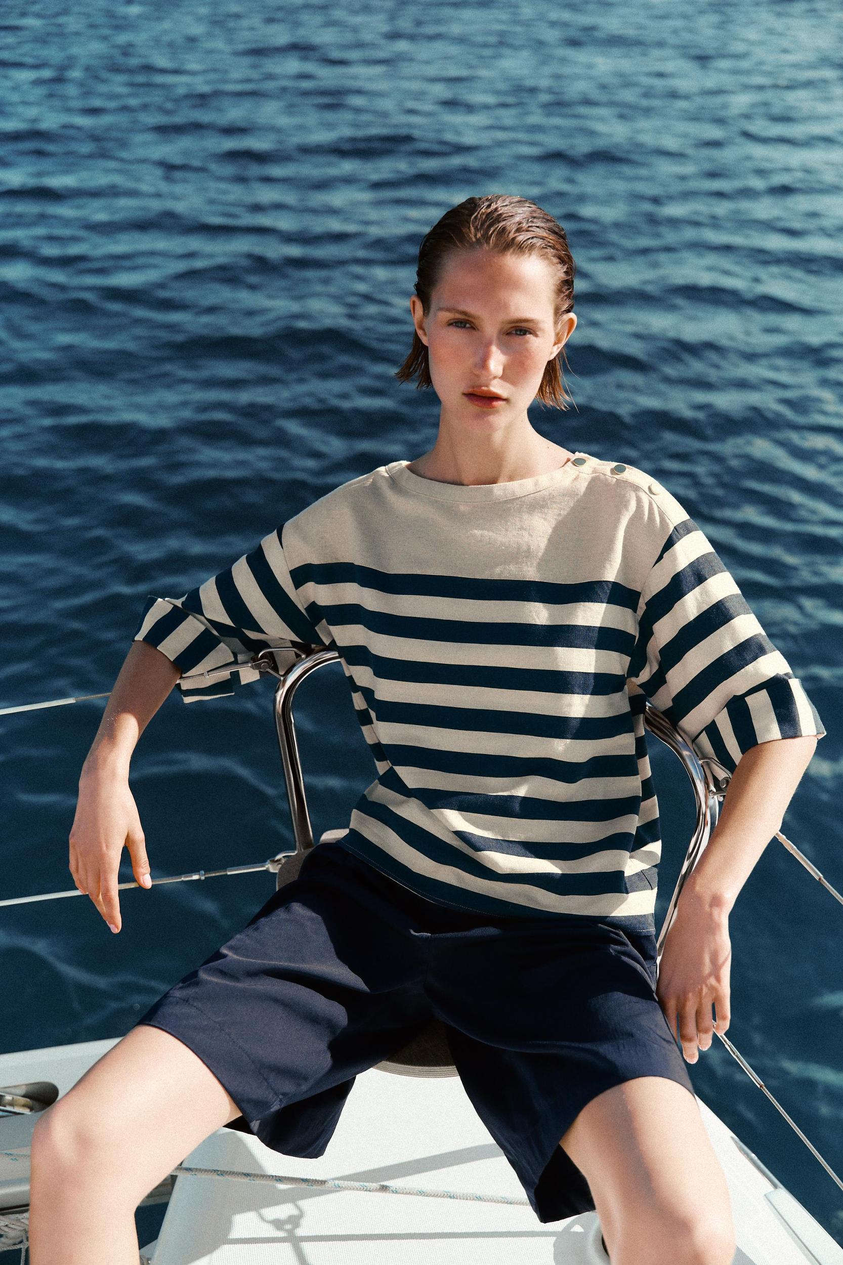 STRIPED LINEN BLOUSE Product Image