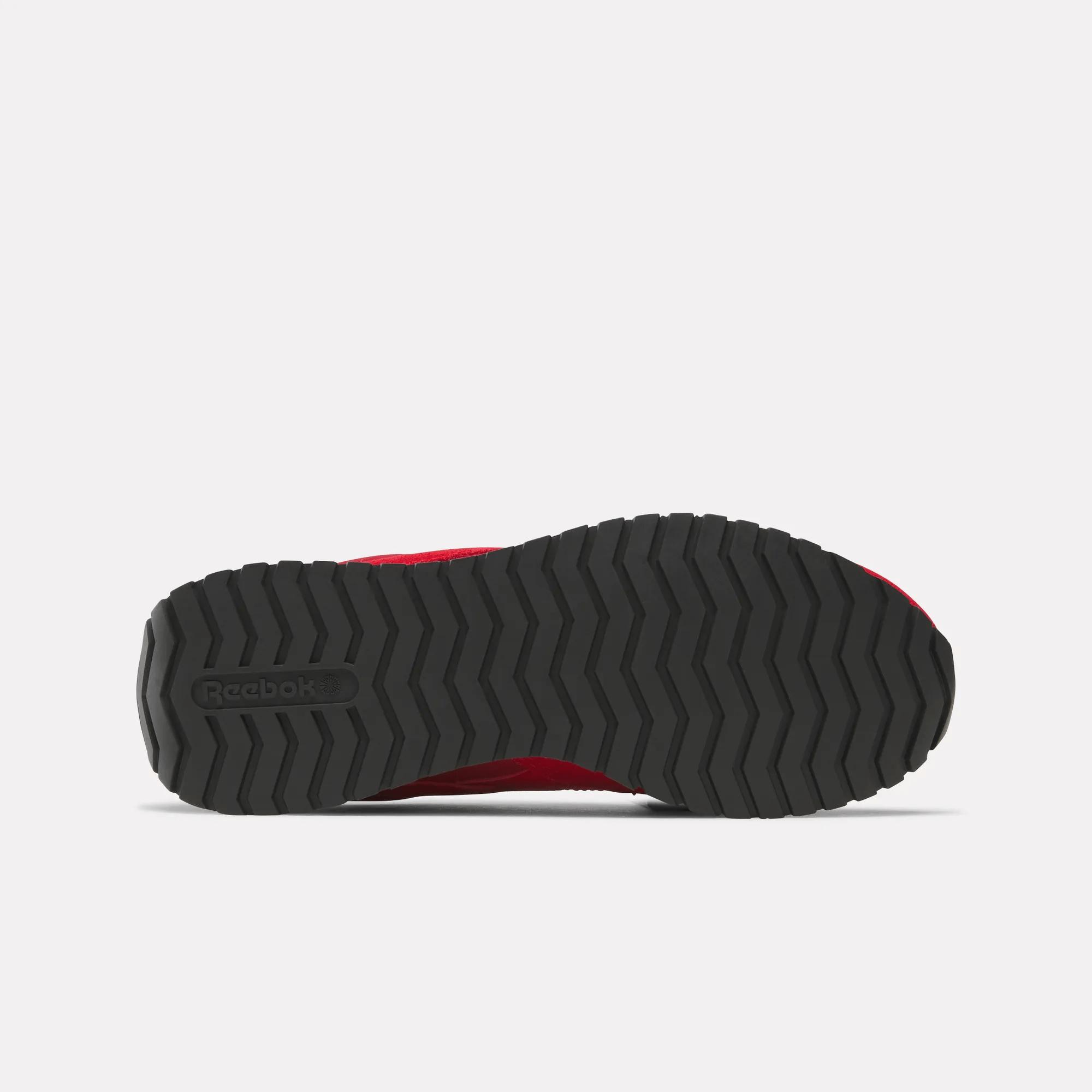 Women's Classic AZ Shoes Female Product Image