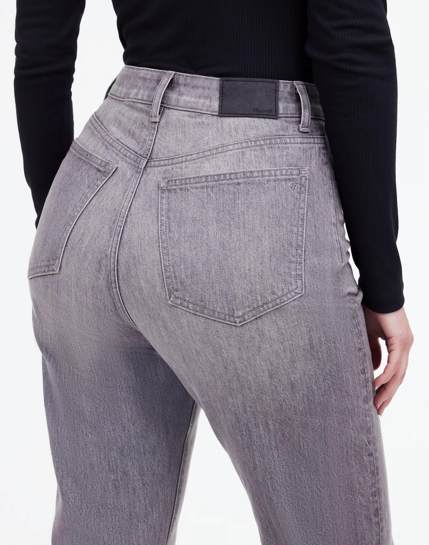 The Curvy '90s Straight Jean Product Image