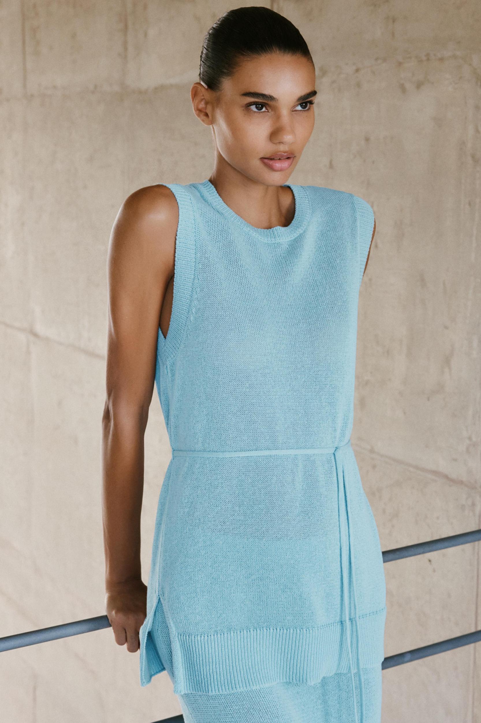 BELTED KNIT LONG TOP Product Image