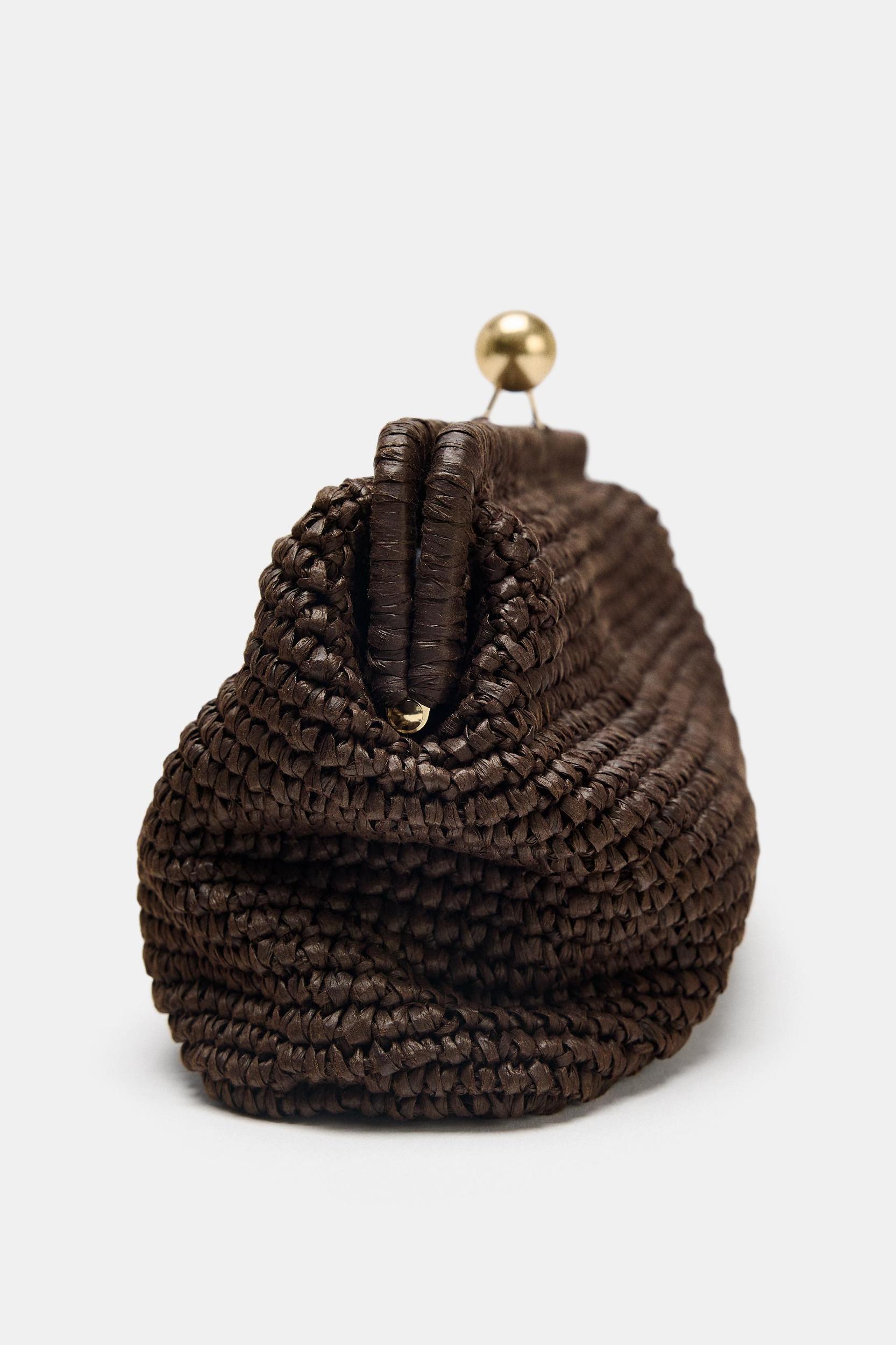 WOVEN CLUTCH BAG Product Image