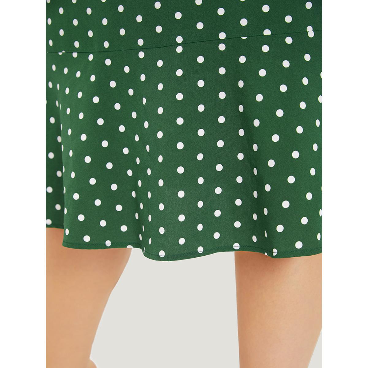 Plus Size Polka Dot Ruffle Hem Pocket Square Neck Sleeveless Dress Green Women Elegant Pocket Square Neck Sleeveless Curvy Knee Dress BloomChic 18-20/2X Product Image