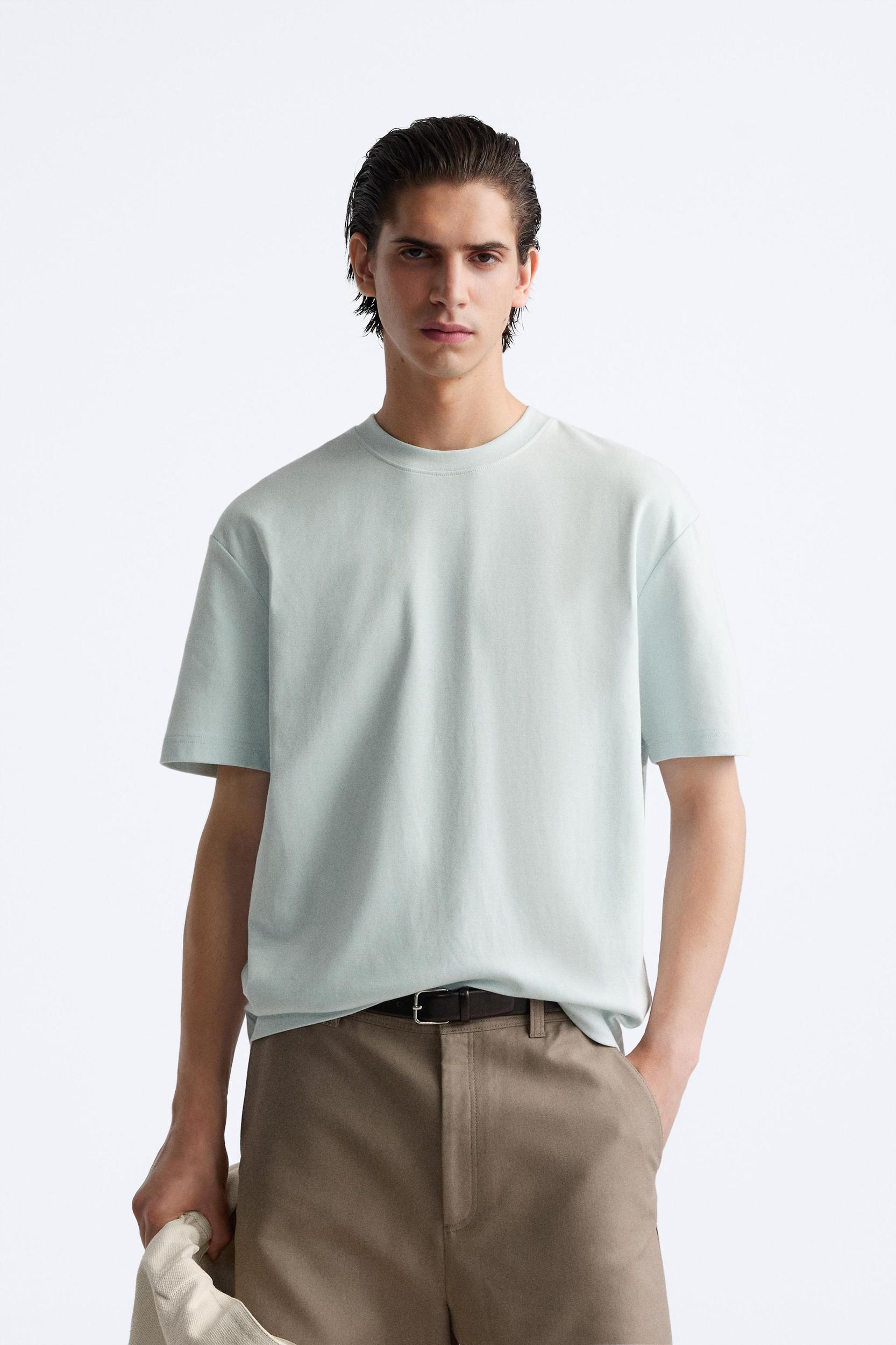 BASIC REGULAR FIT T-SHIRT Product Image