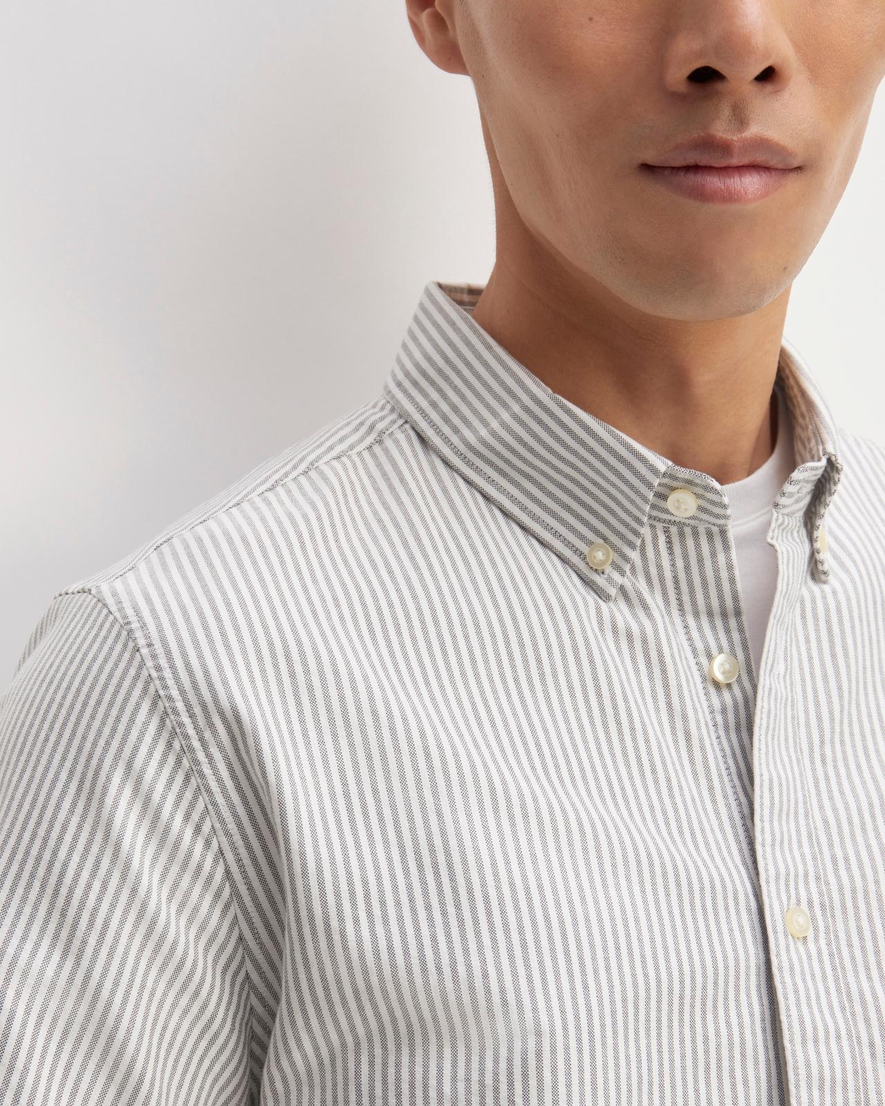 Mens Organic Short Sleeve Oxford Shirt by Everlane Product Image