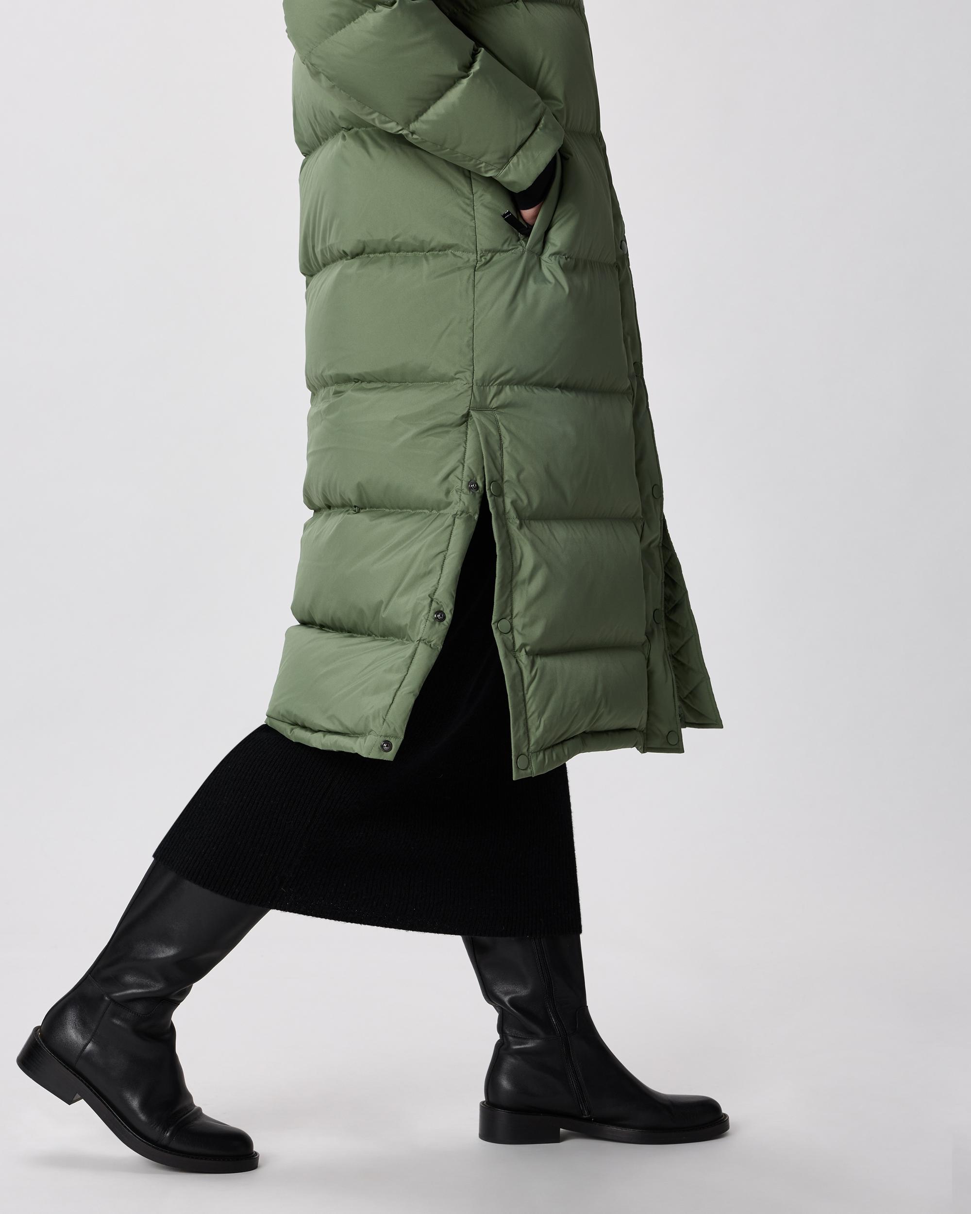 Quince | Women's Responsible Down Long Puffer Jacket Recycled Polyester Product Image