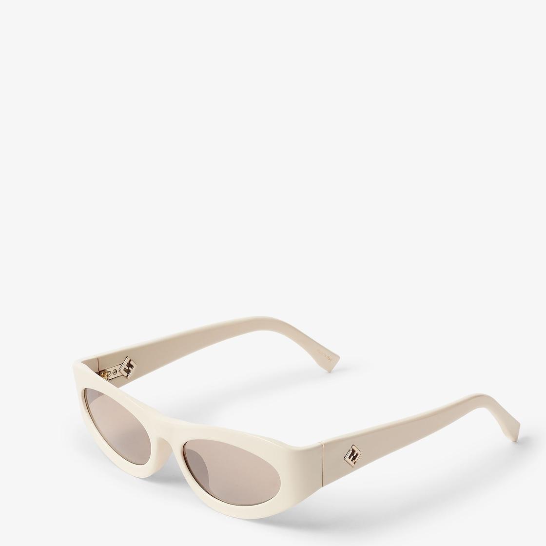 FF DiamondsWhite acetate sunglasses Product Image