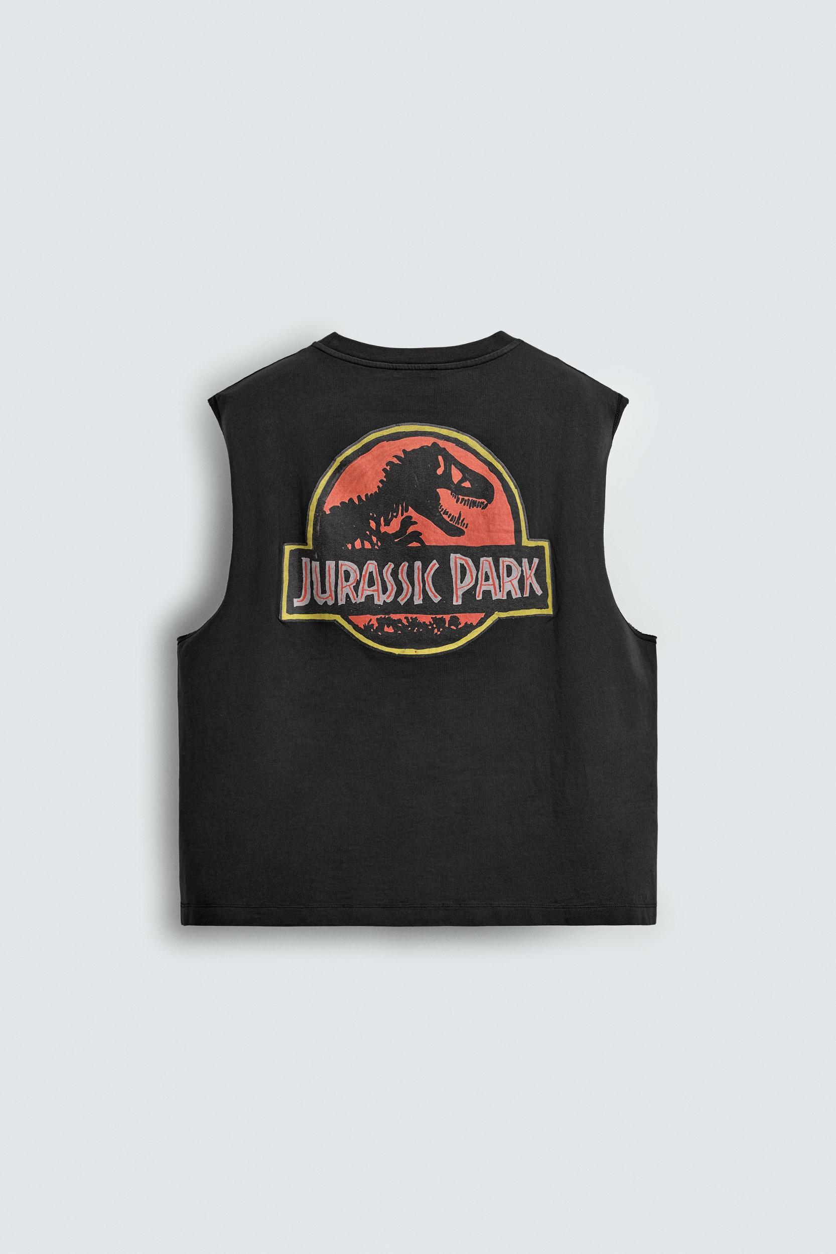 JURASSIC PARK© UCS LLC AND AMBLIN X DYLAN´S T-SHIRT CLUB X ZARA ILLUSTRATED T-SHIRT Product Image