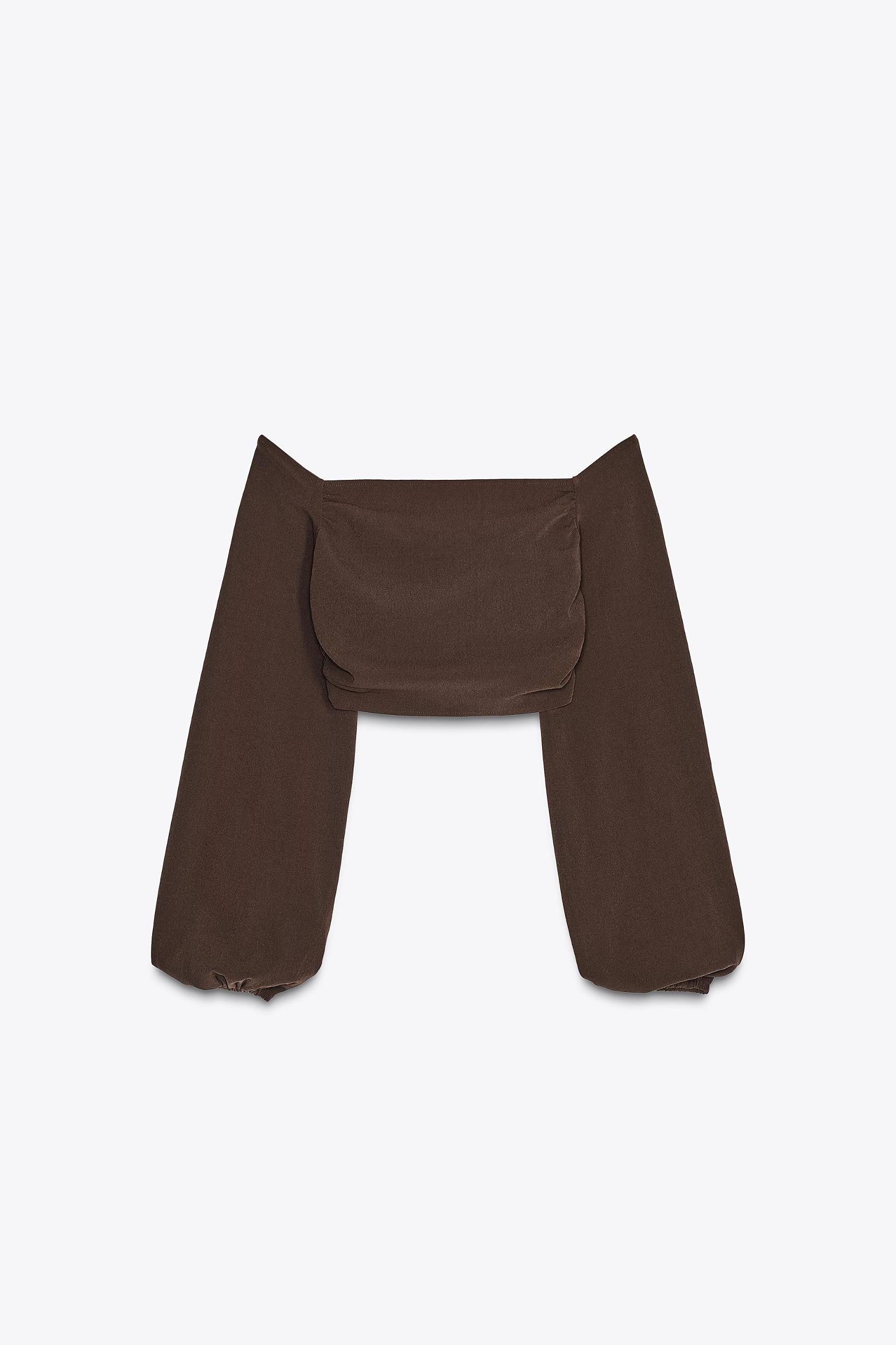 RUCHED STRETCH CROP TOP Product Image