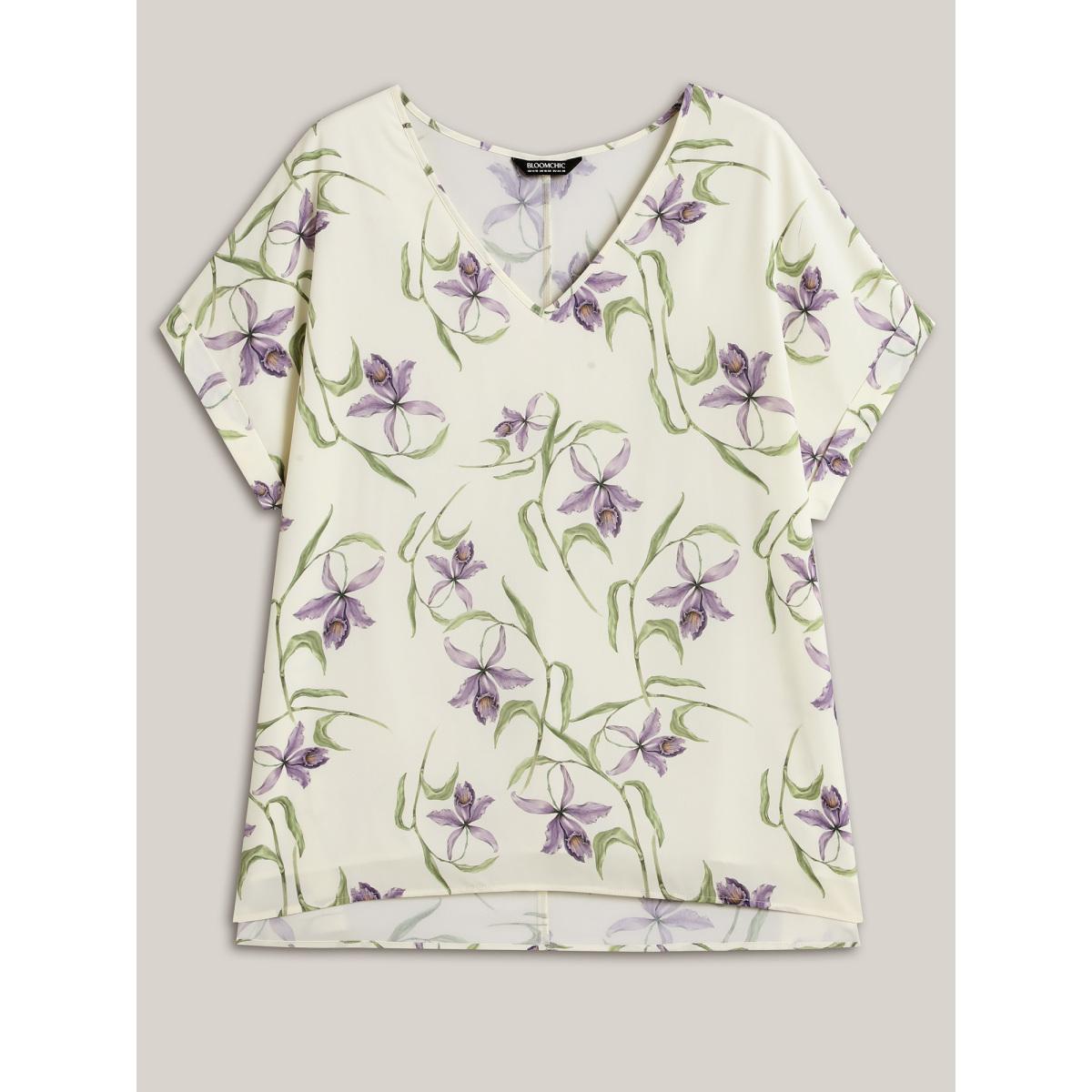Plus Size Beige Large Flower Print Curved Hem Blouse Women Short sleeve V-neck Everyday-Elegant Blouses BloomChic 14-16/1X Product Image