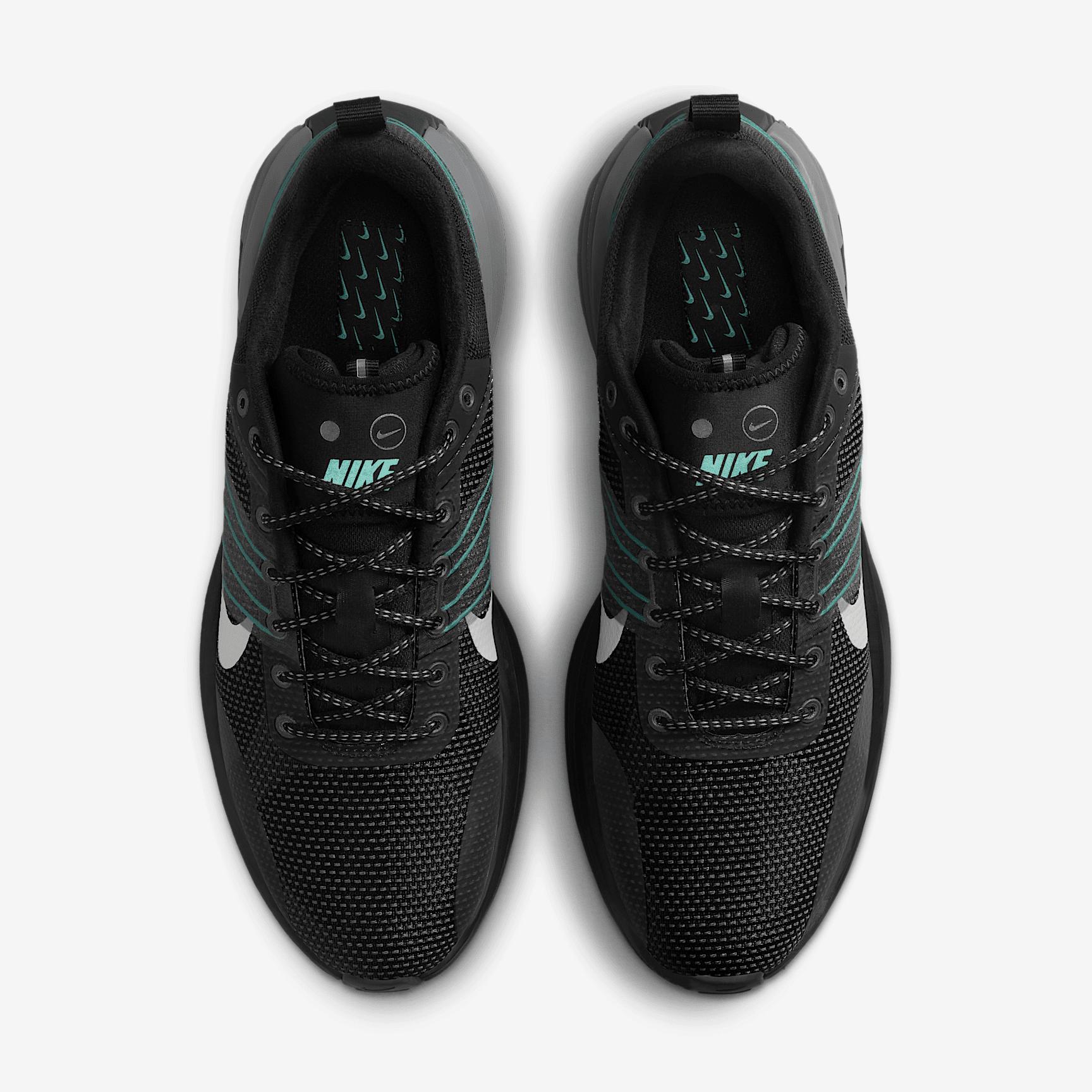 Nike Men's Lunar Roam Premium Shoes Product Image