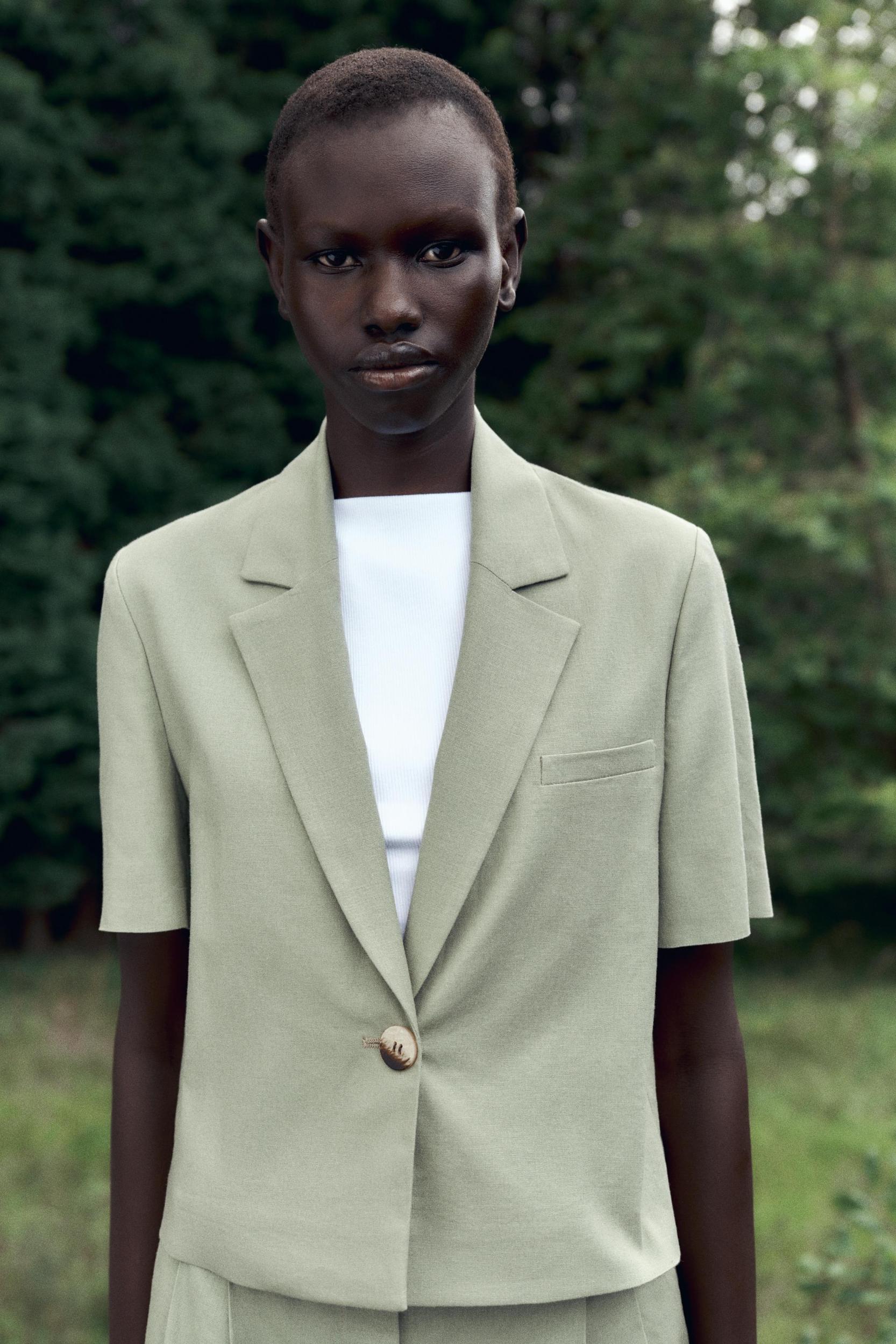 LINEN SHORT SLEEVE BLAZER Product Image