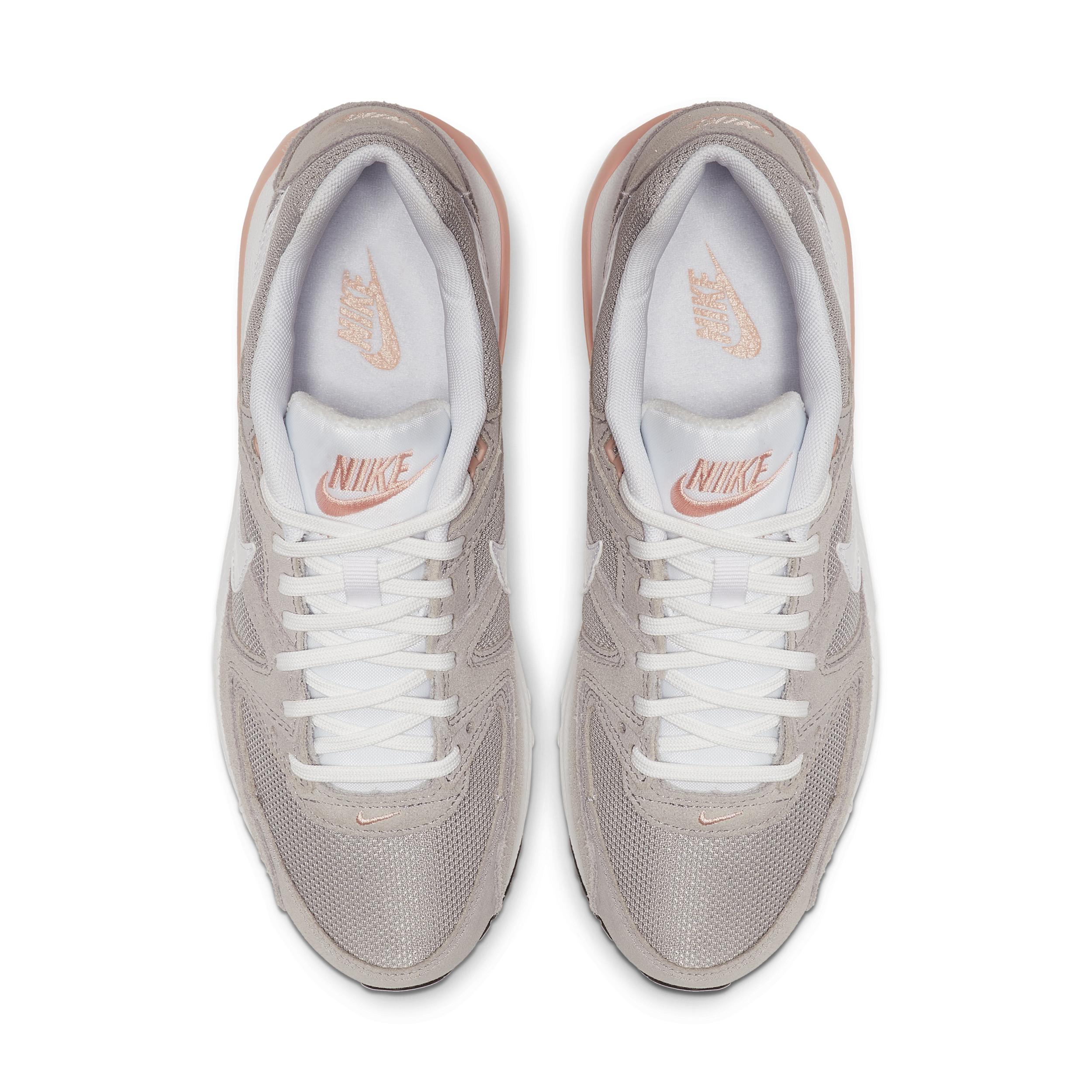 Nike Air Max Command Women's Shoes Product Image