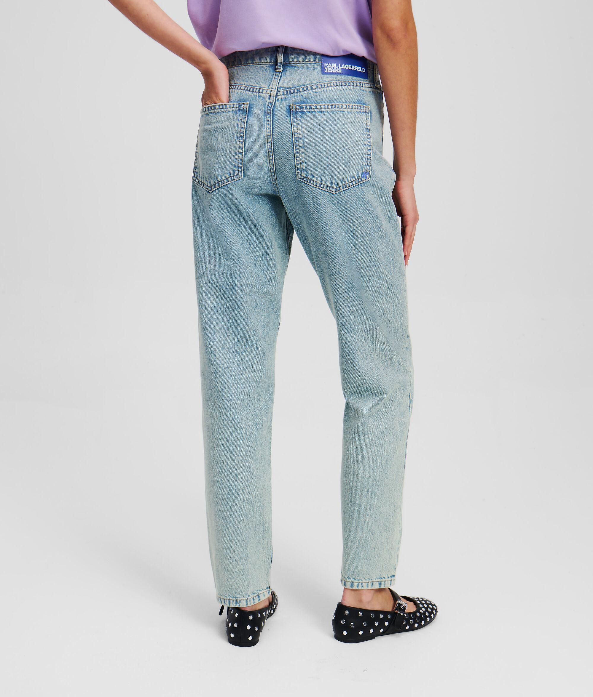 MOM JEANS Product Image
