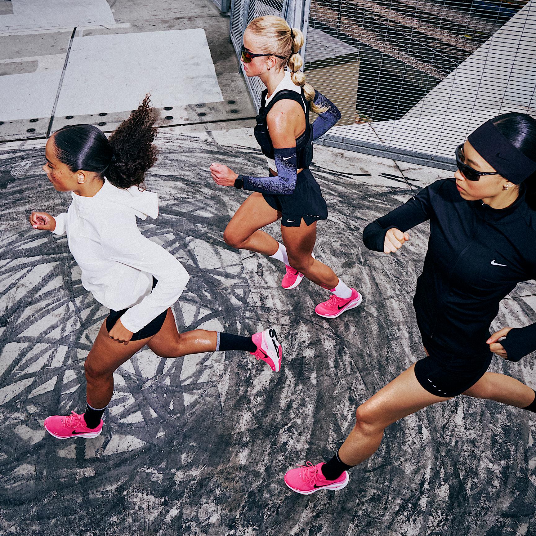 Nike Womens Structure 26 Road Running Shoes | HJ1101-601 Product Image