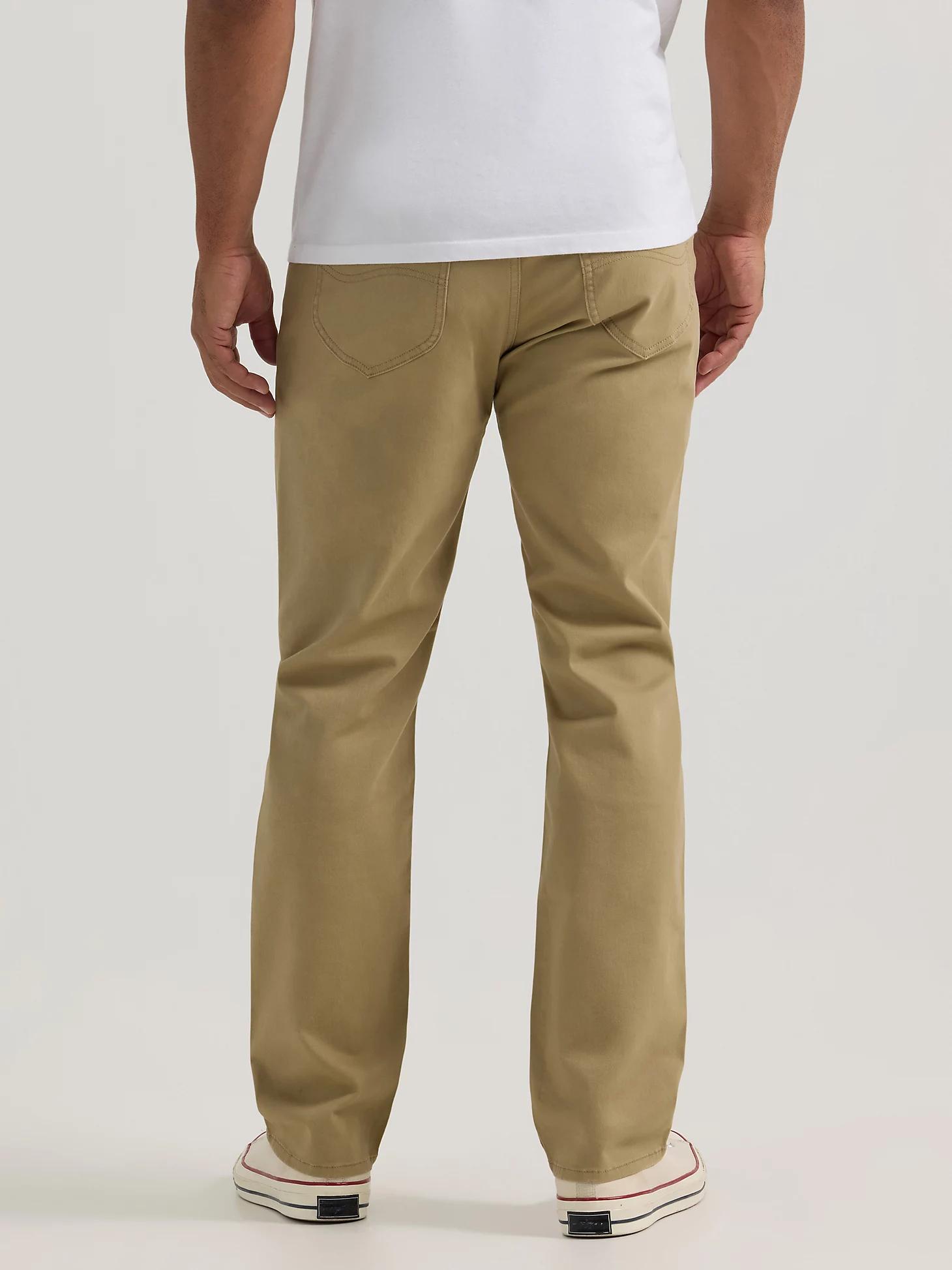 Men's Extreme Motion Relaxed Straight Twill Jean | Men's Jeans | Lee® Product Image