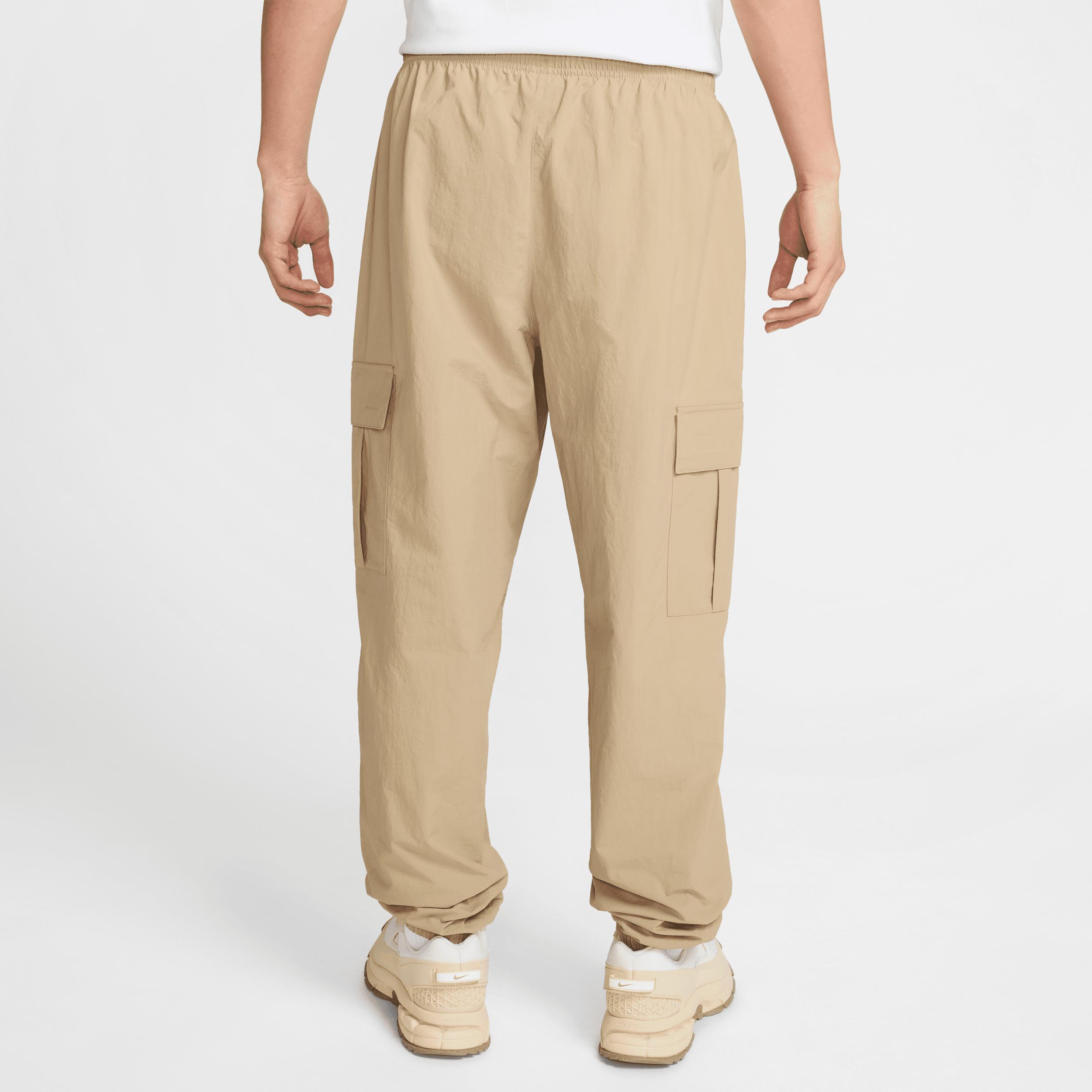 Nike Men's Club Woven Cargo Pants Product Image