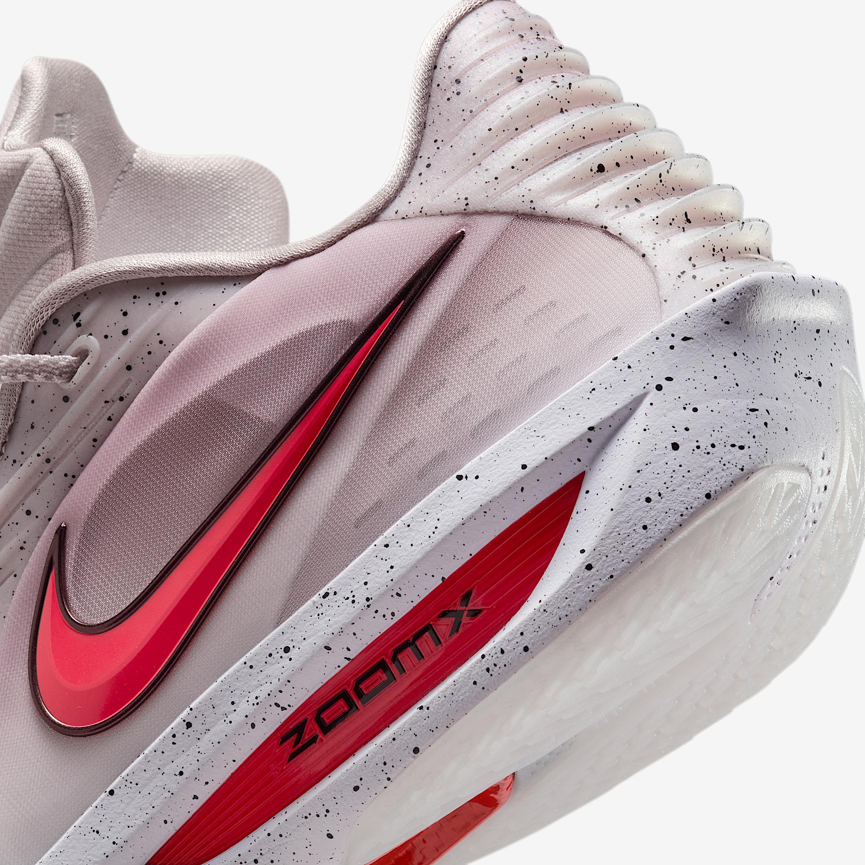 Nike Mens G.T. Cut 3 Turbo Basketball Shoes | HV9918-001 Product Image