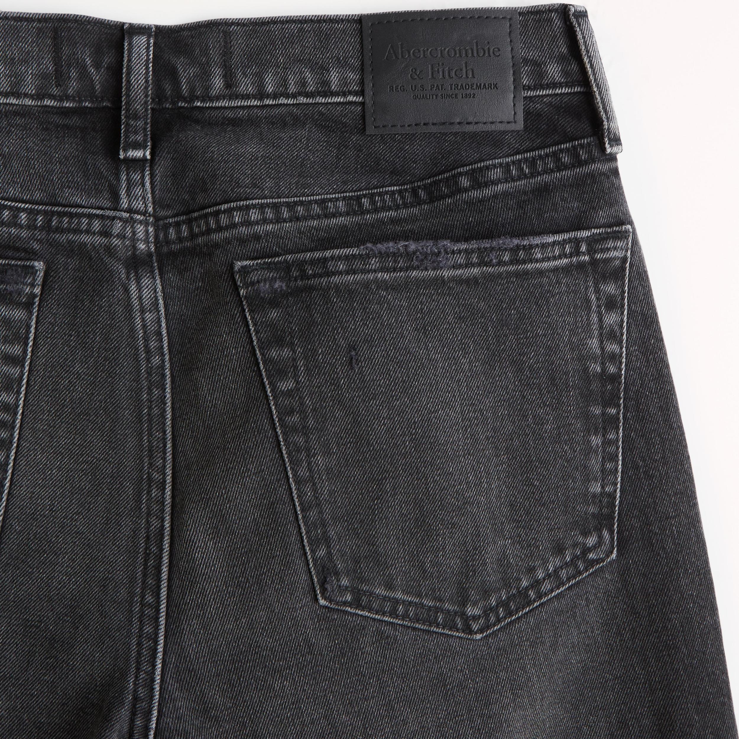 90s Straight Jean Product Image