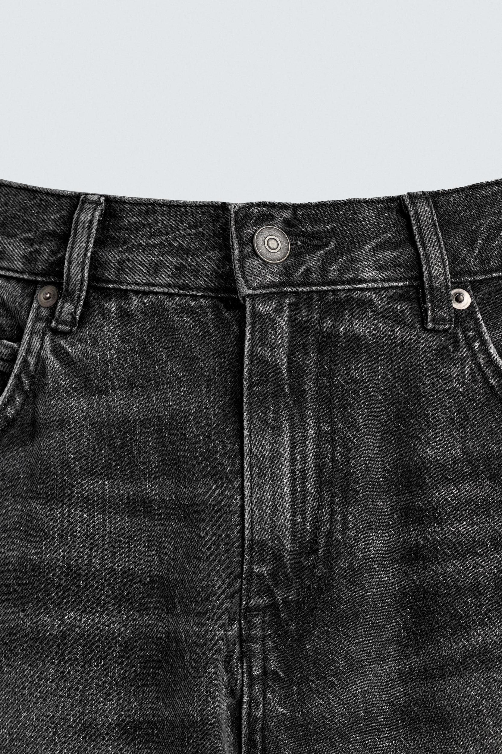 FLARE FIT JEANS Product Image