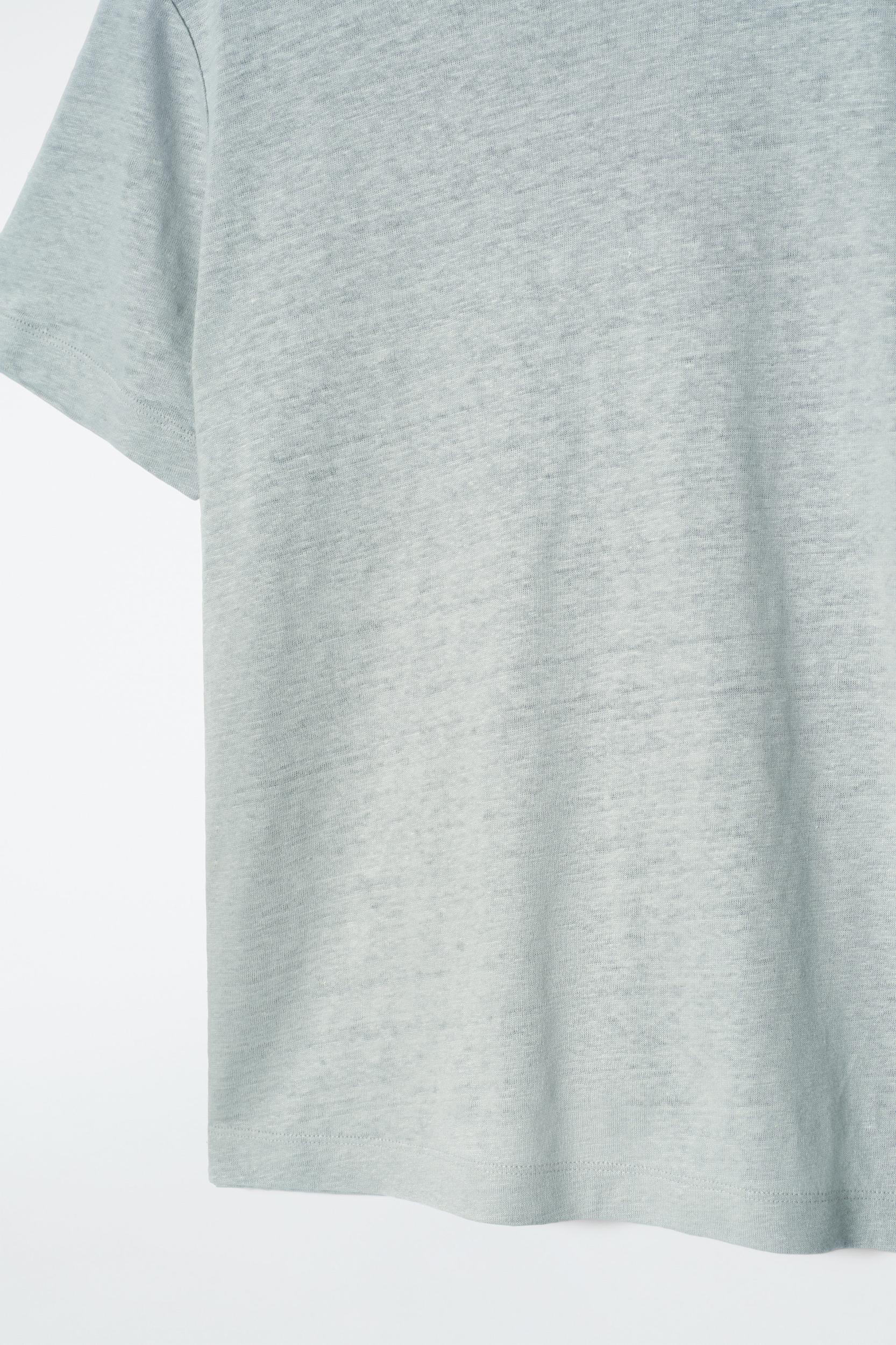 CREW-NECK LINEN T-SHIRT Product Image