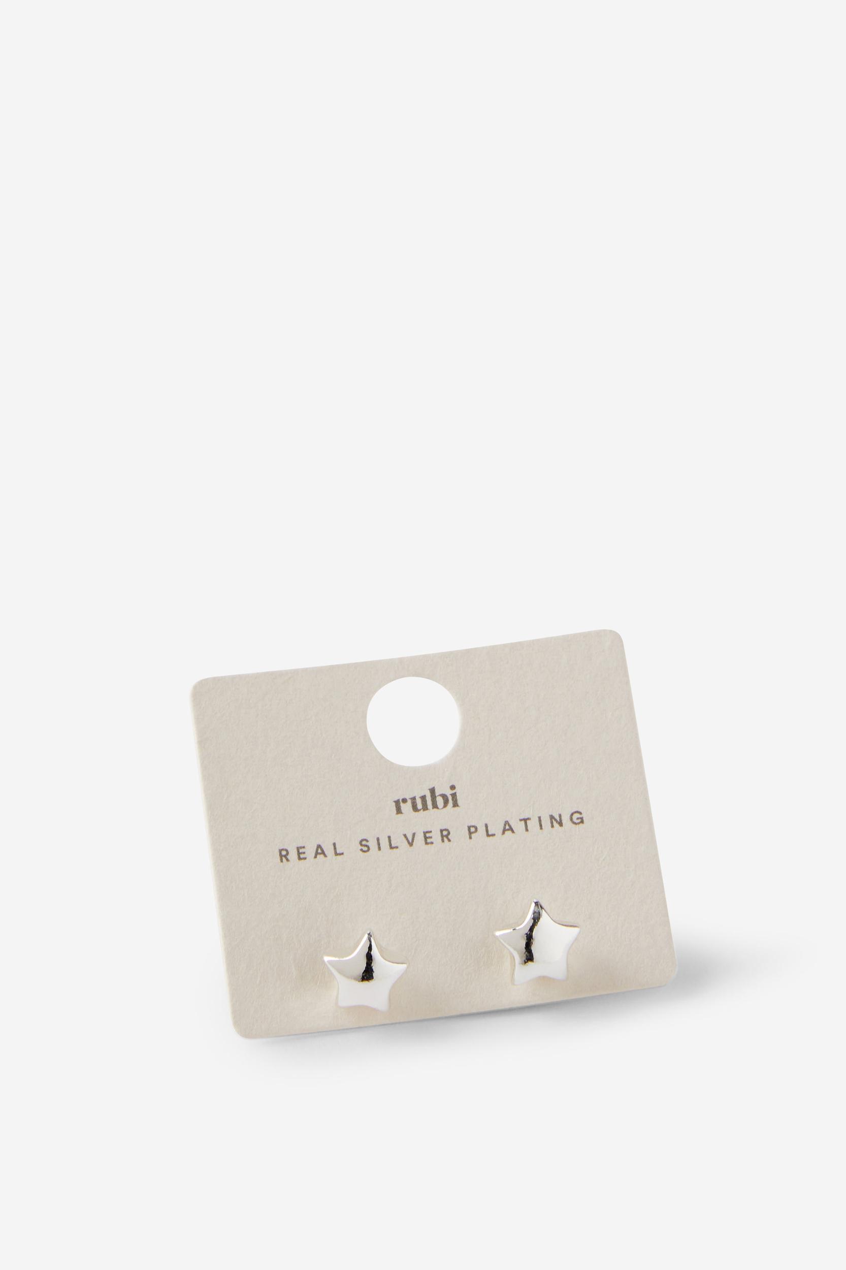 Small Charm Earring Product Image