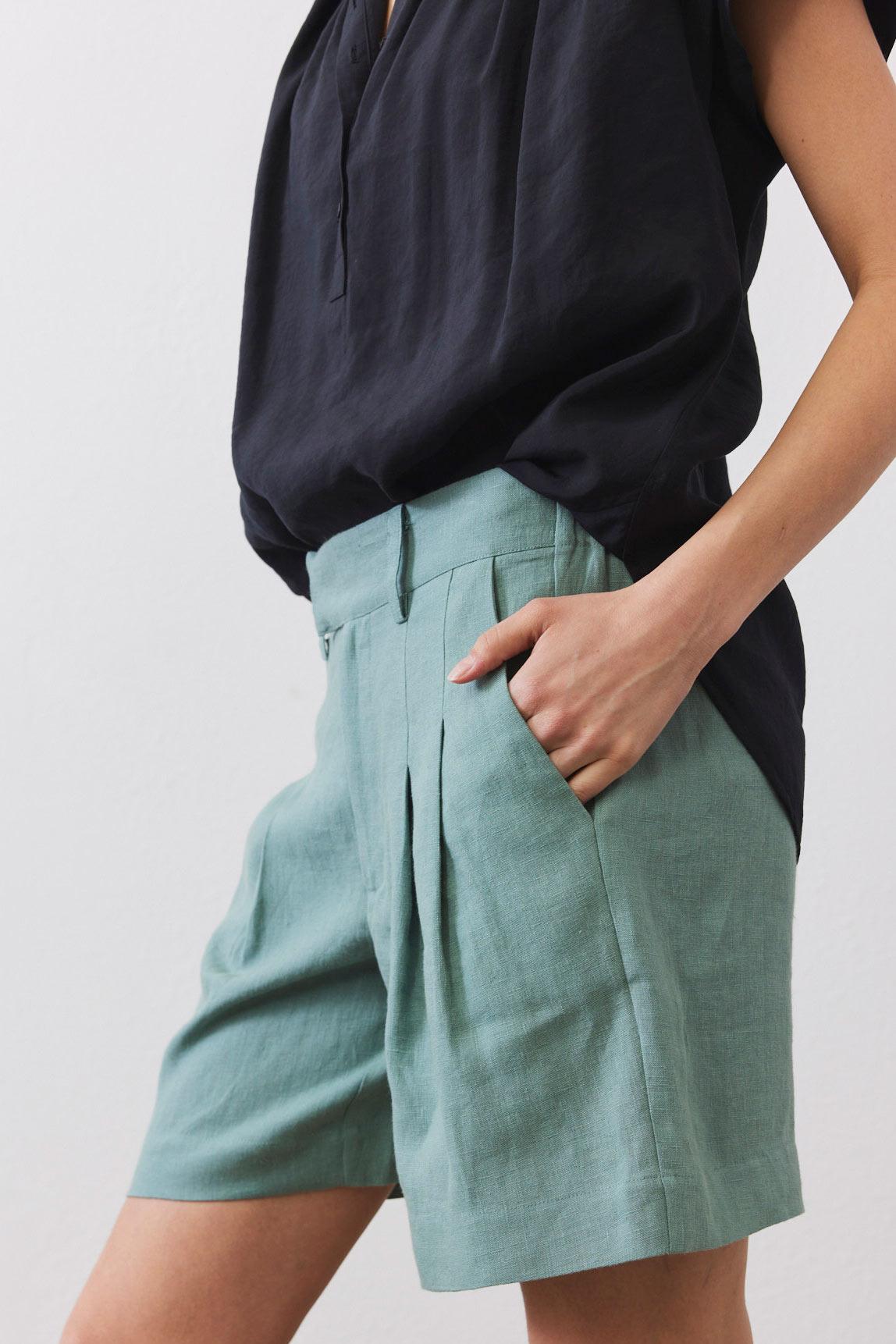 The Pleated Bermuda Shorts Product Image