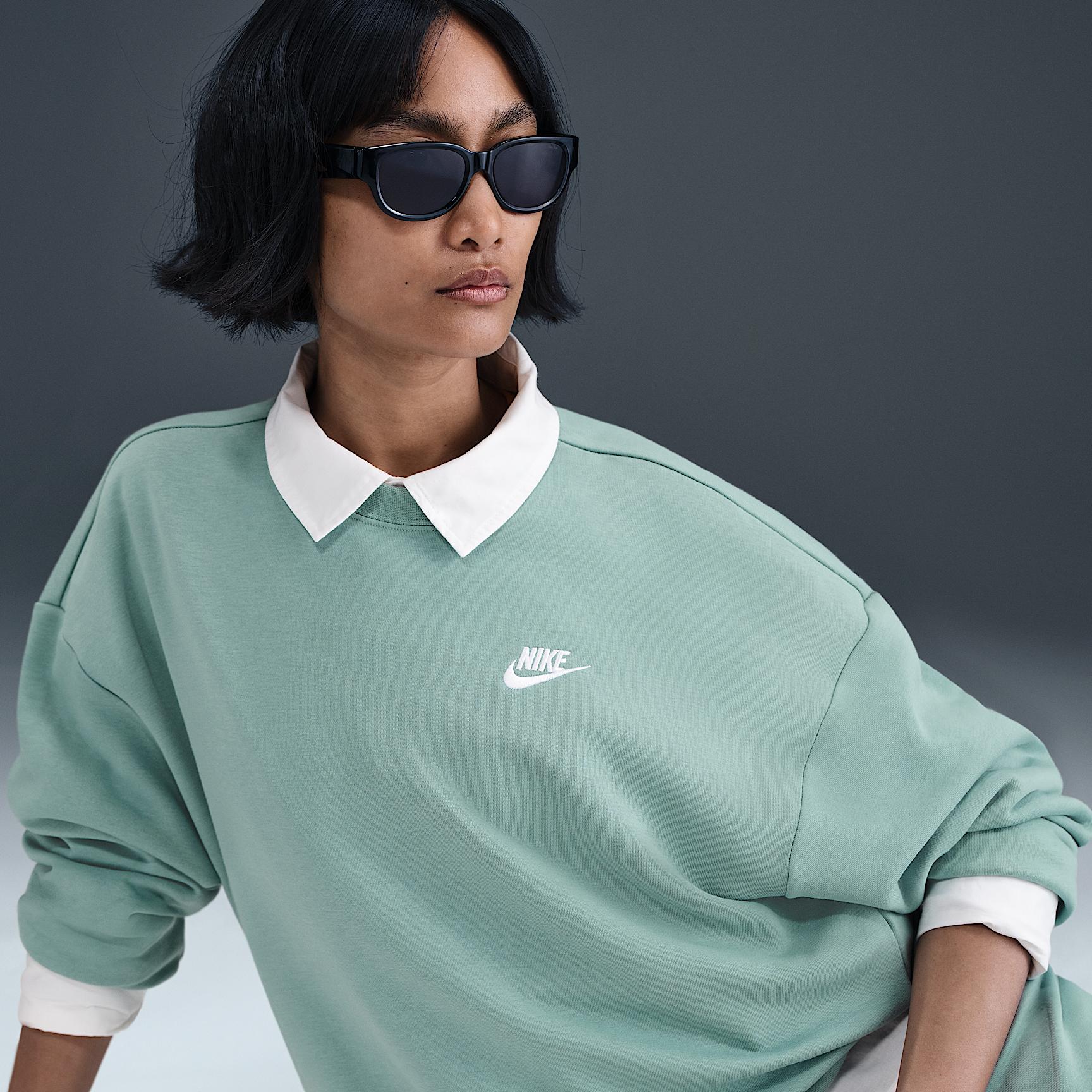 Women's Nike Sportswear Club Fleece Loose Crew-Neck Sweatshirt Product Image