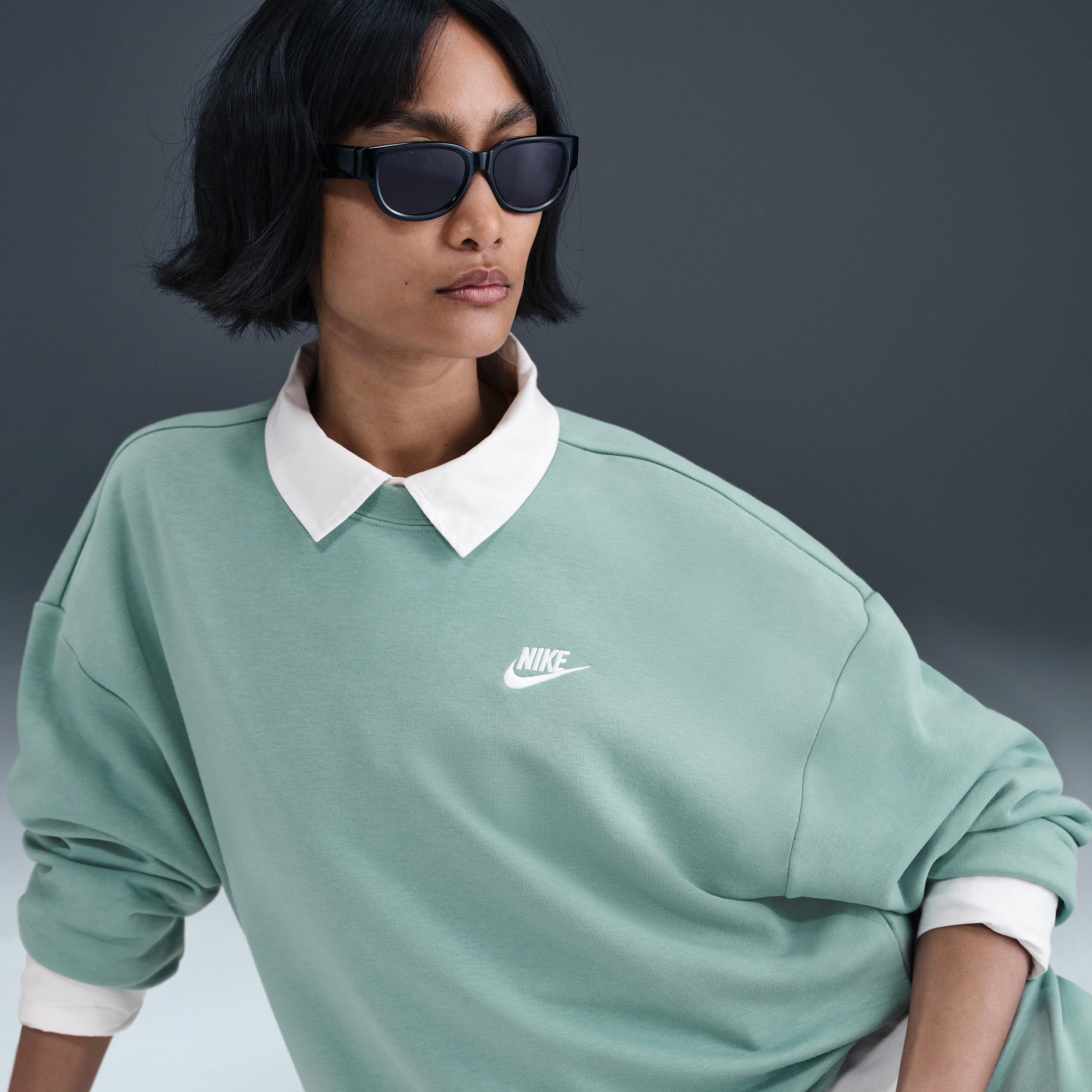 Women's Nike Sportswear Club Fleece Loose Crew-Neck Sweatshirt Product Image