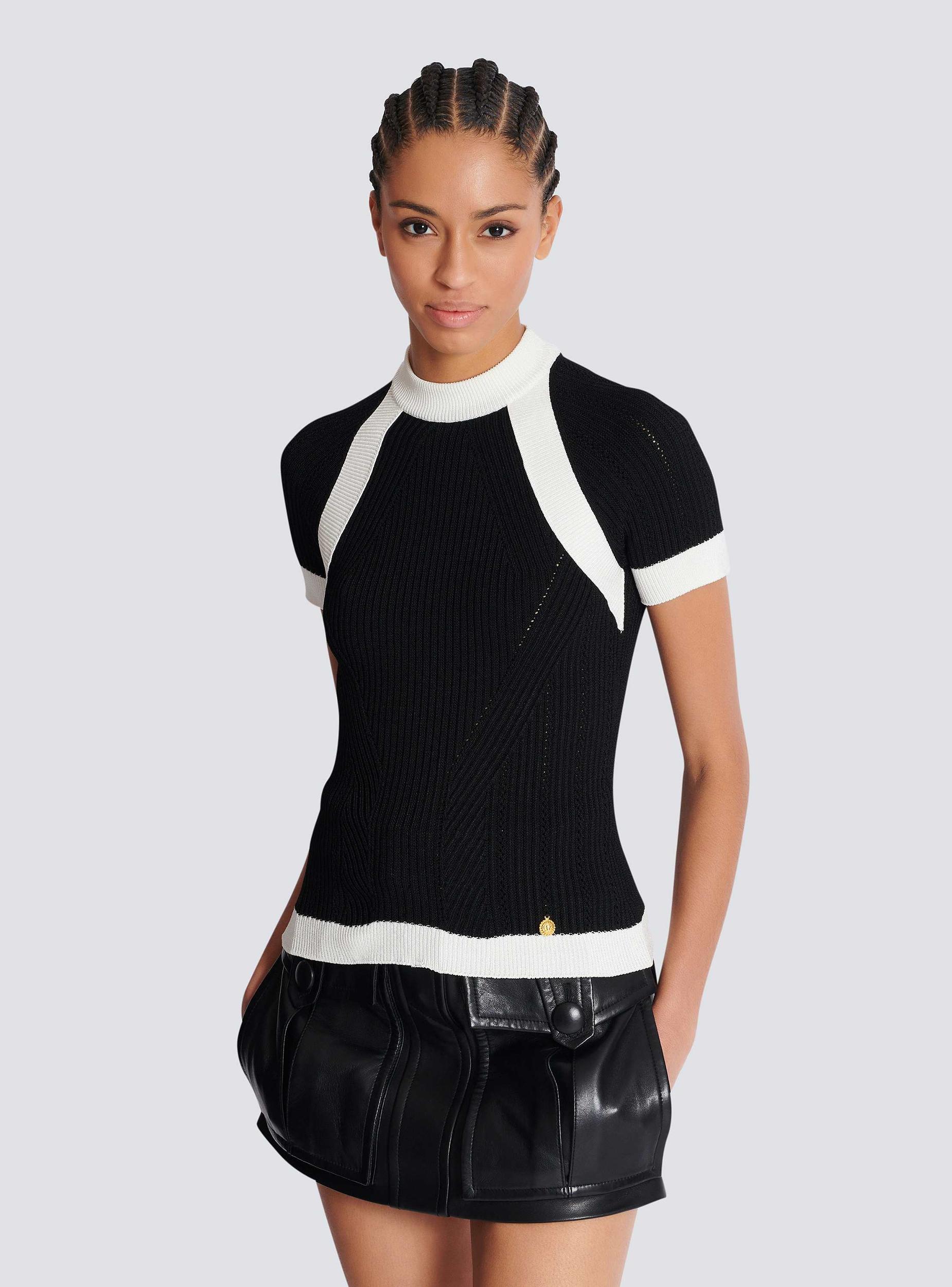 Short-sleeved knit top  Product Image