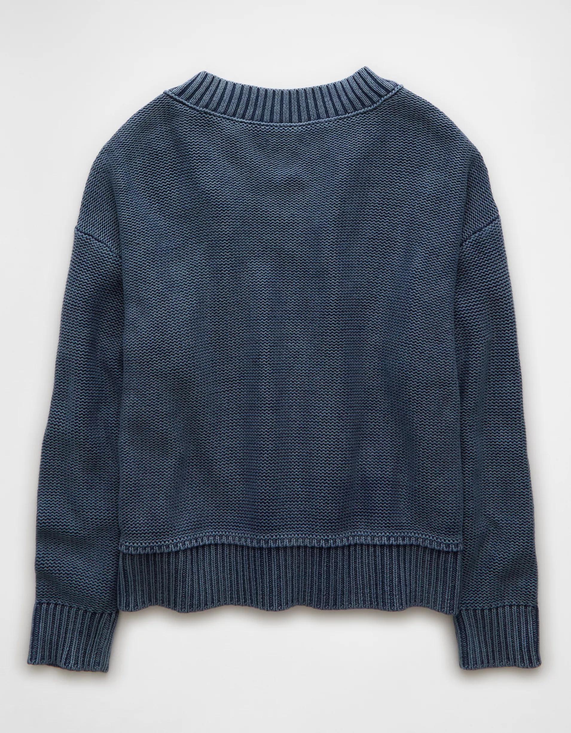 AE Long Weekend V-Neck Sweater Product Image