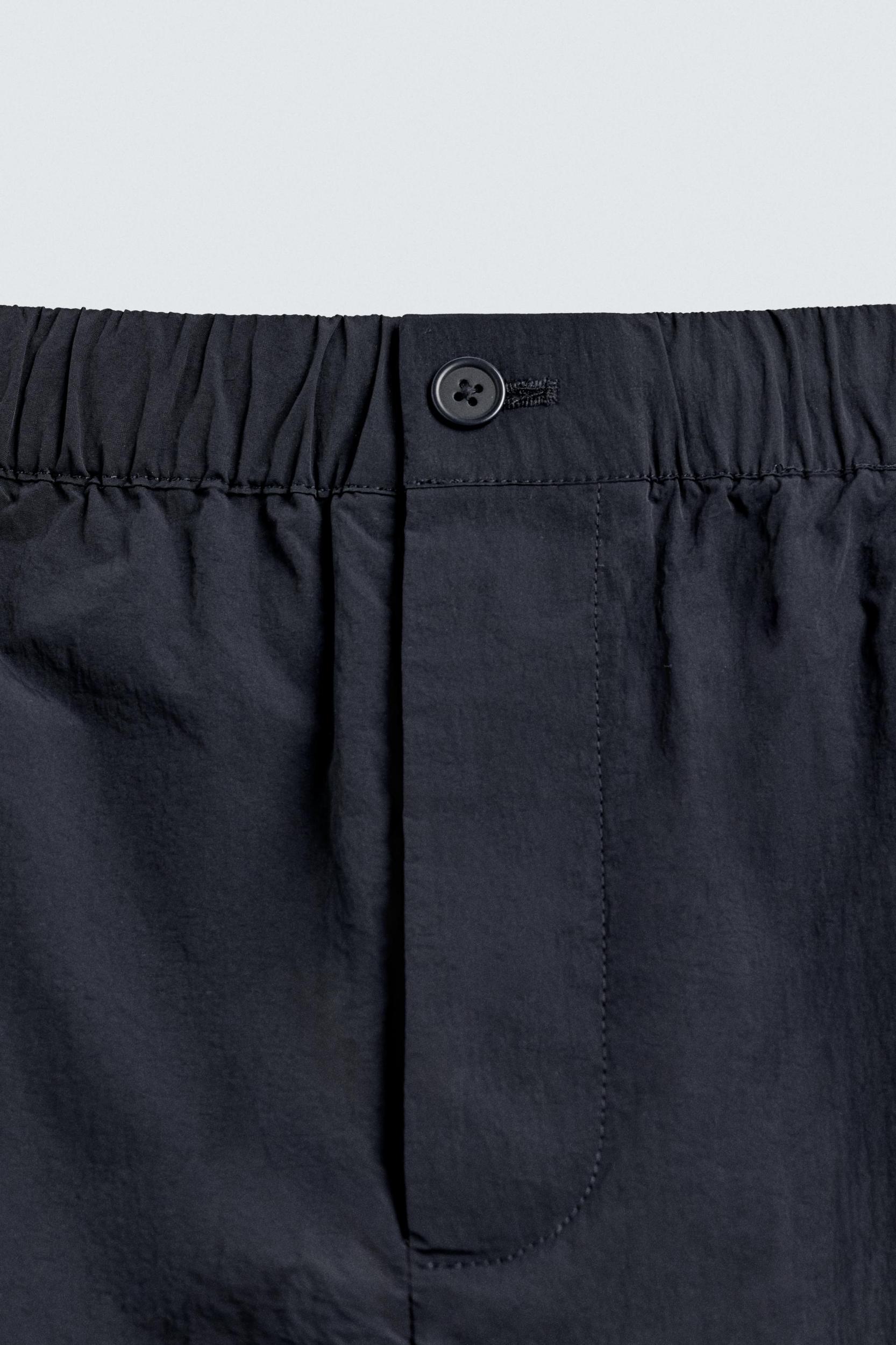 TECHNICAL SHORT SHORTS Product Image