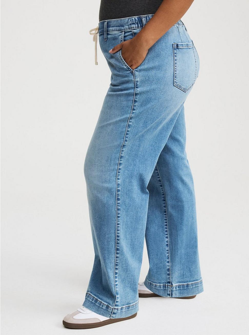 Weekend Mid-Rise Wide Leg Jean Product Image