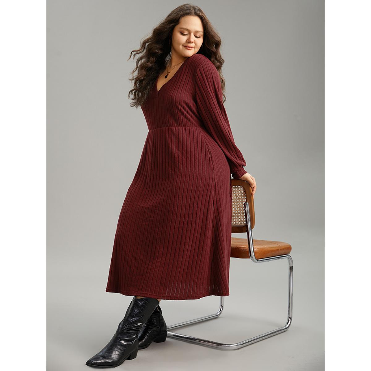 Plus Size Solid Rib Knit Pocket Elastic Waist Dress Scarlet Women Casual Texture V-neck Long Sleeve Curvy Midi Dress BloomChic 12/L Product Image