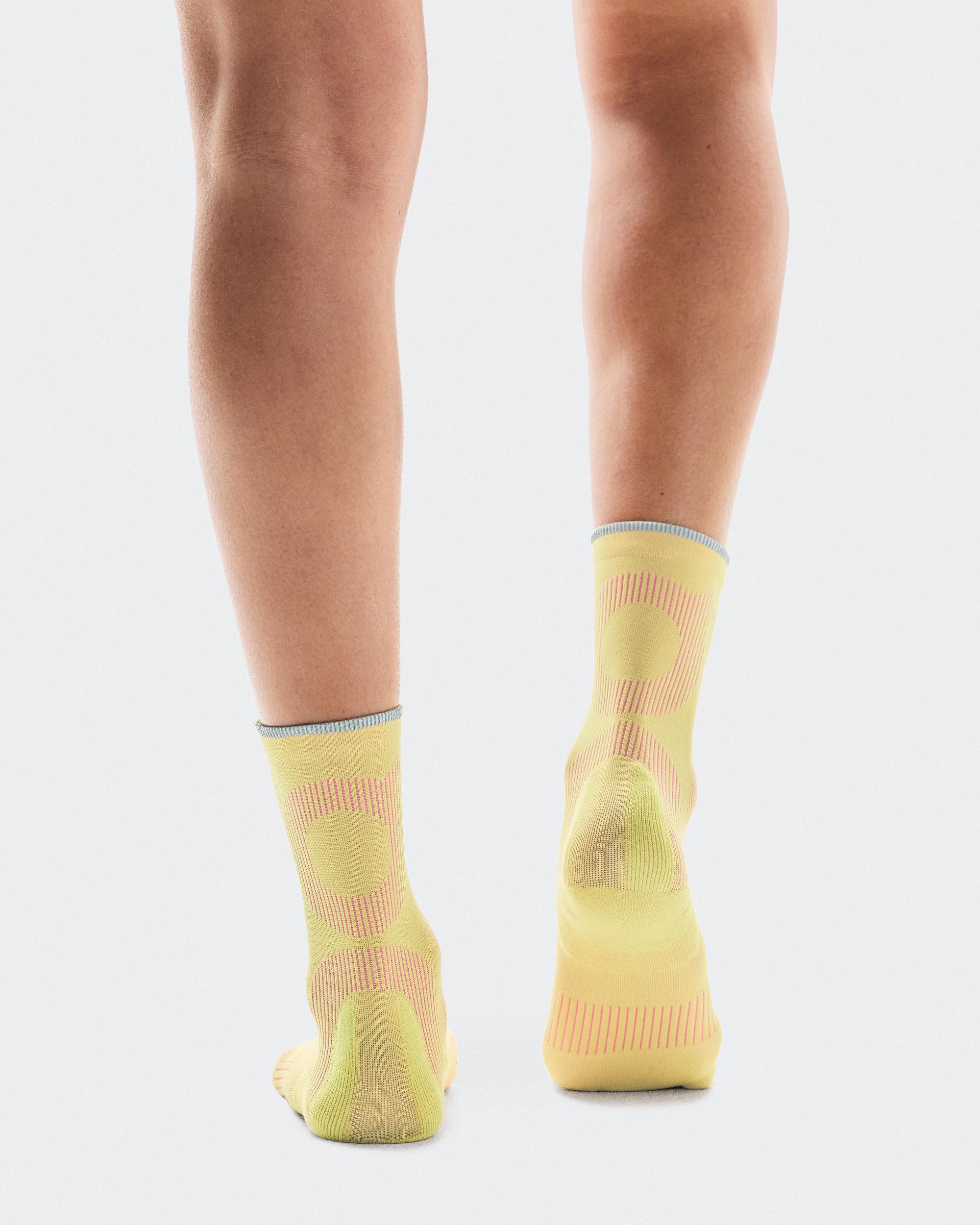 Elite Run Sock High: Cushioned, Ventilated Running Socks Product Image