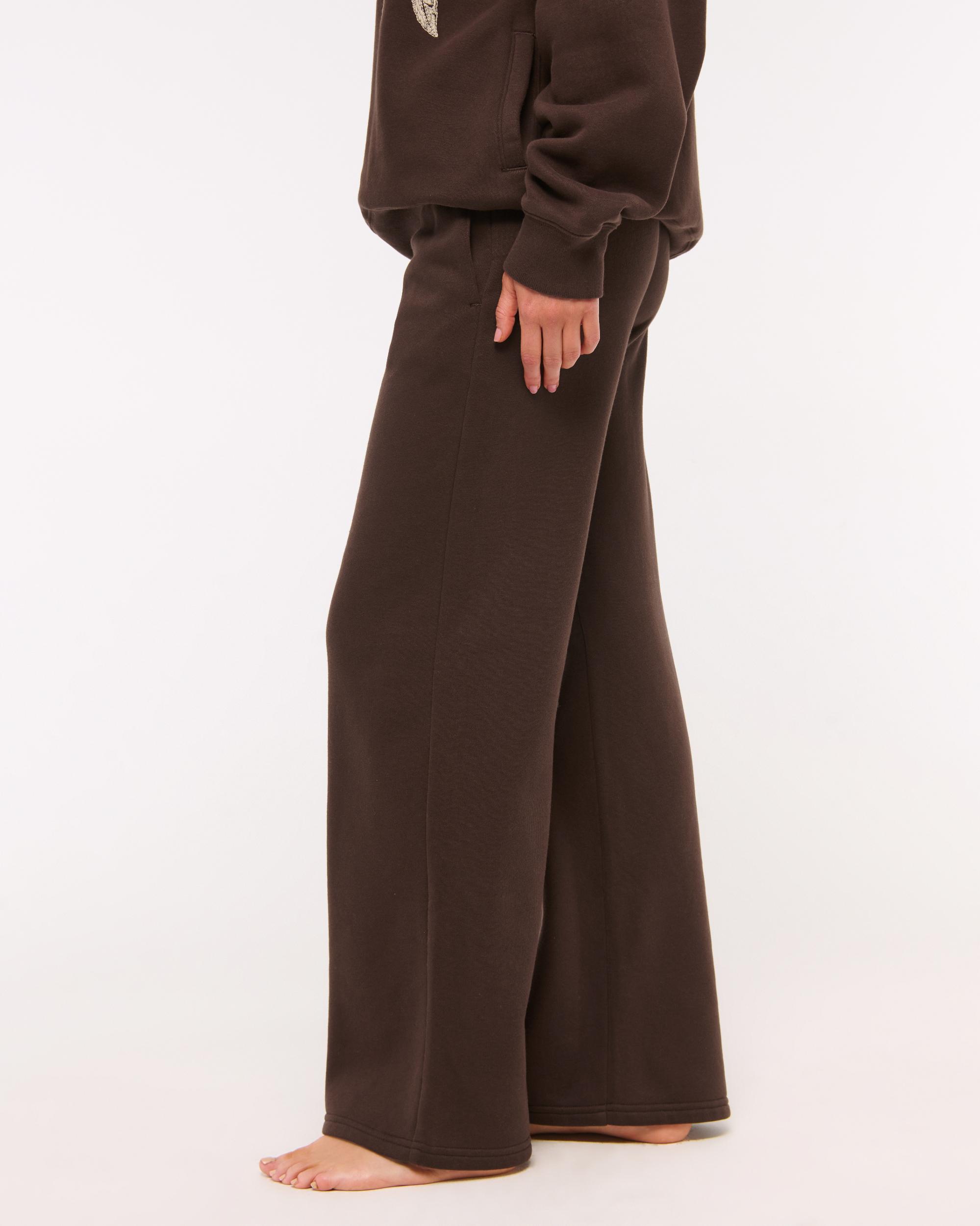 Essential Wide Leg Sunday Sweatpant Product Image