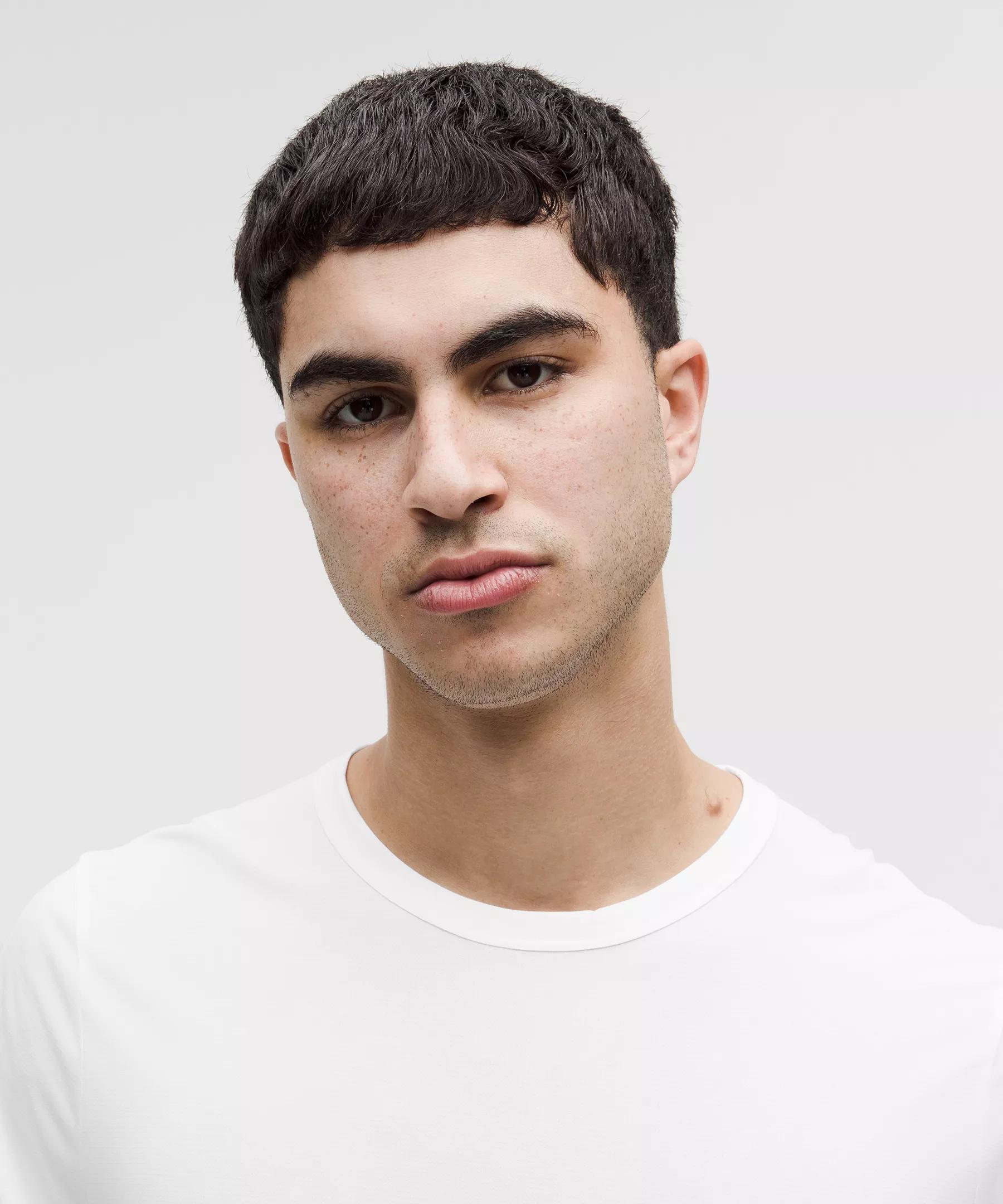 Mile Maker Run Crew Lightweight Short-Sleeve Shirt Product Image