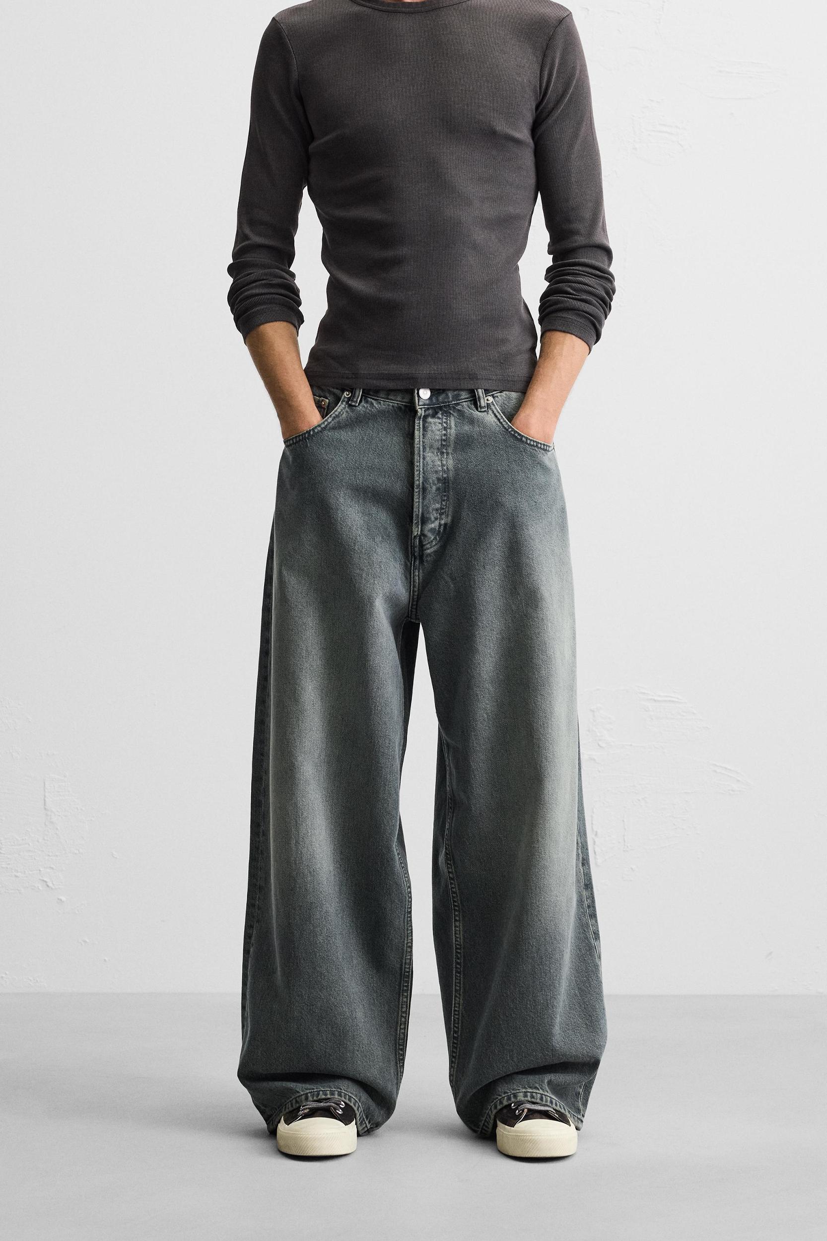 SUPER BAGGY FIT JEANS Product Image