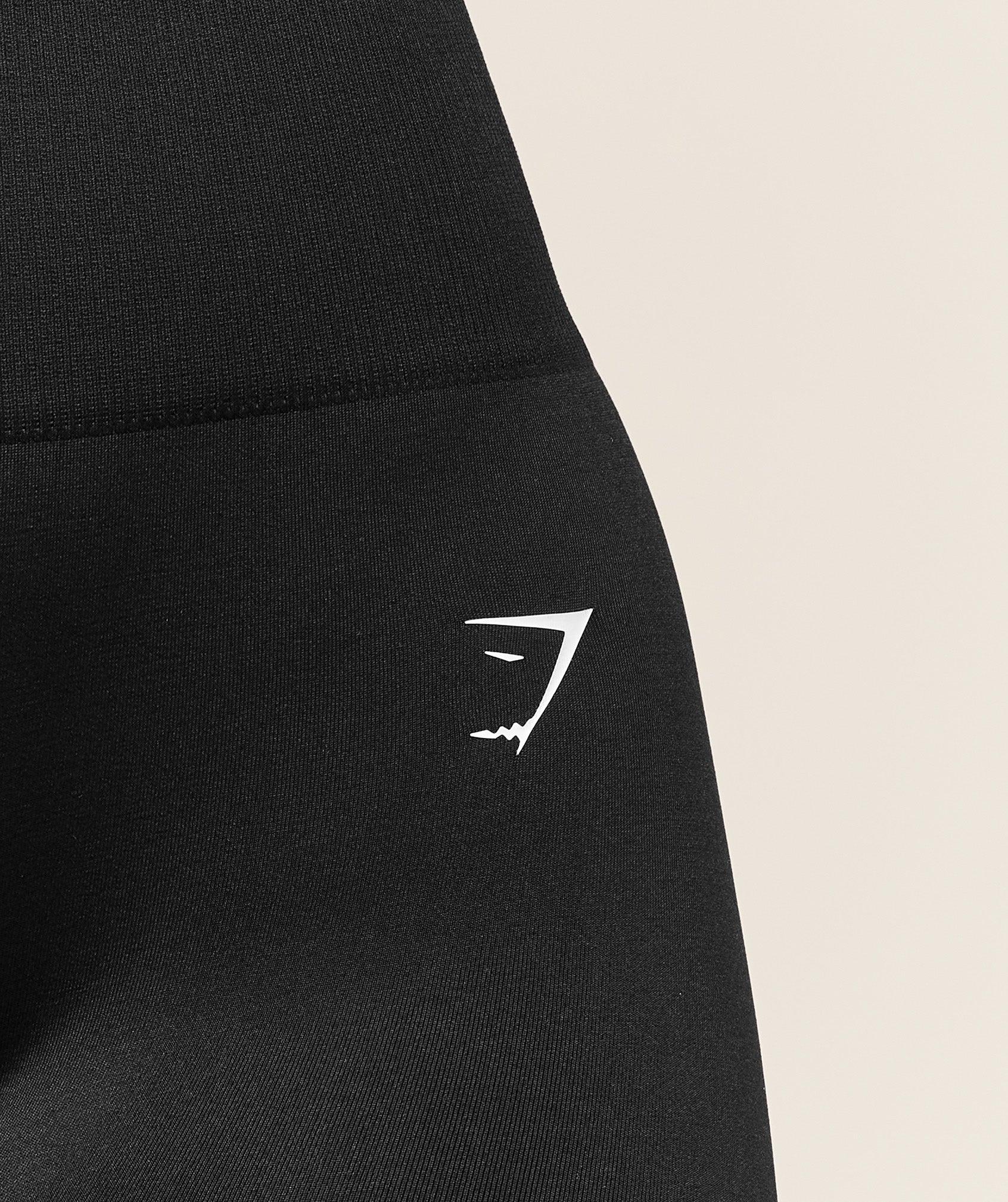 Everyday Seamless Capri Legging Product Image