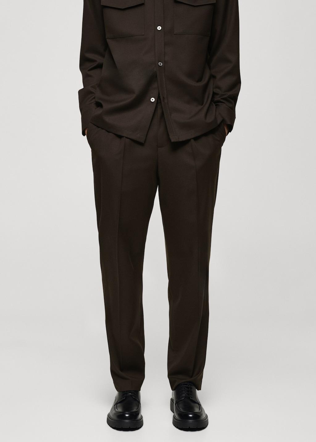 Regular-fit pleated pants - Men | MANGO USA Product Image