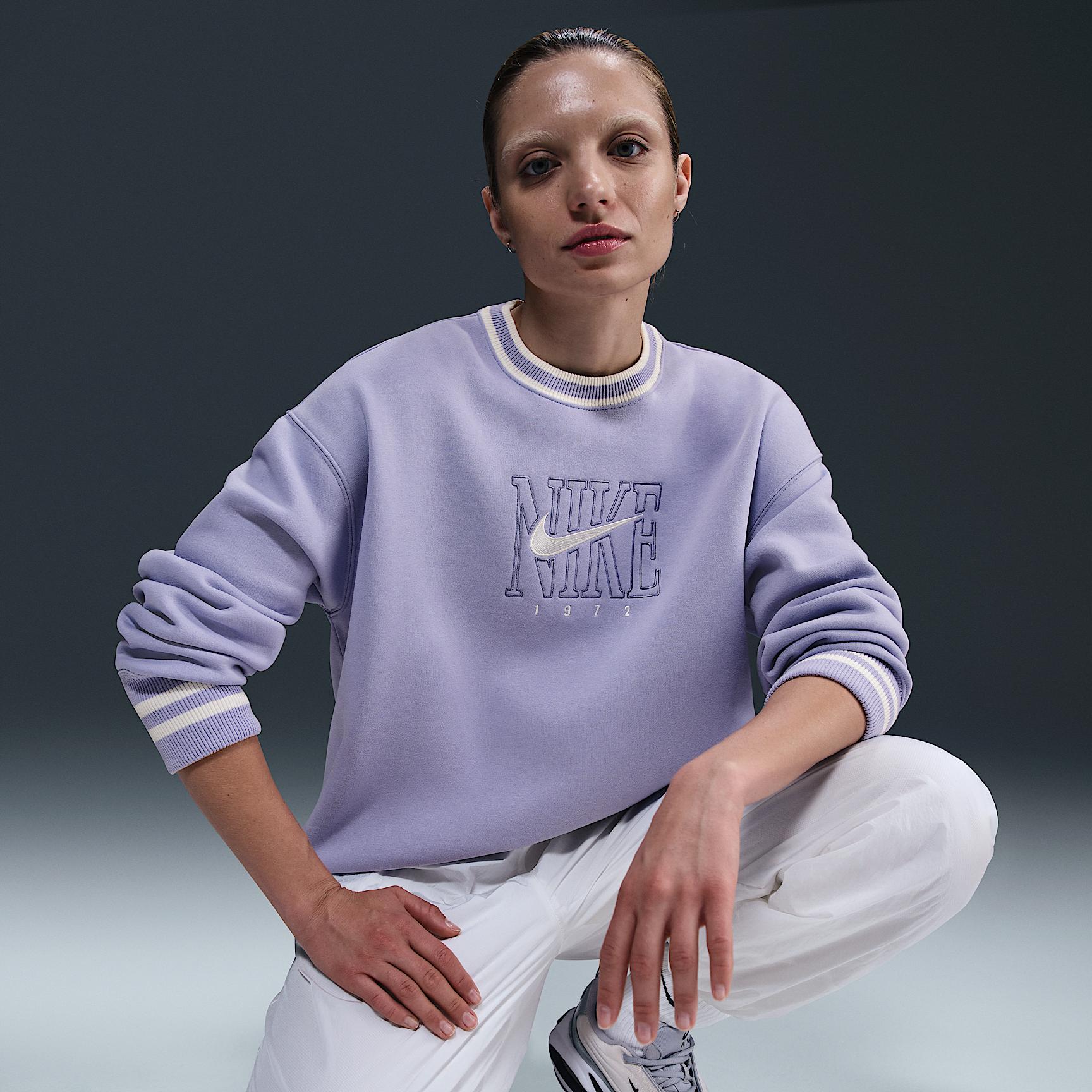 Womens Nike Sportswear Phoenix Fleece Oversized Graphic Crew-Neck Sweatshirt | HJ0949-533 Product Image